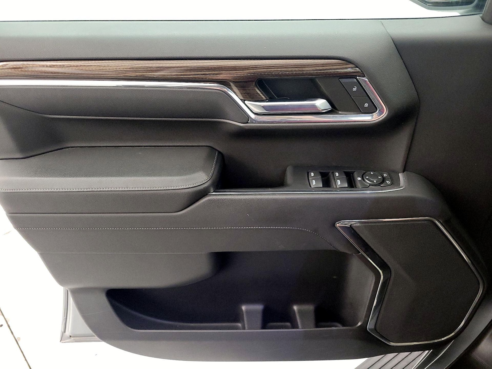 2023 Chevrolet Silverado 1500 LT - Photo 13
