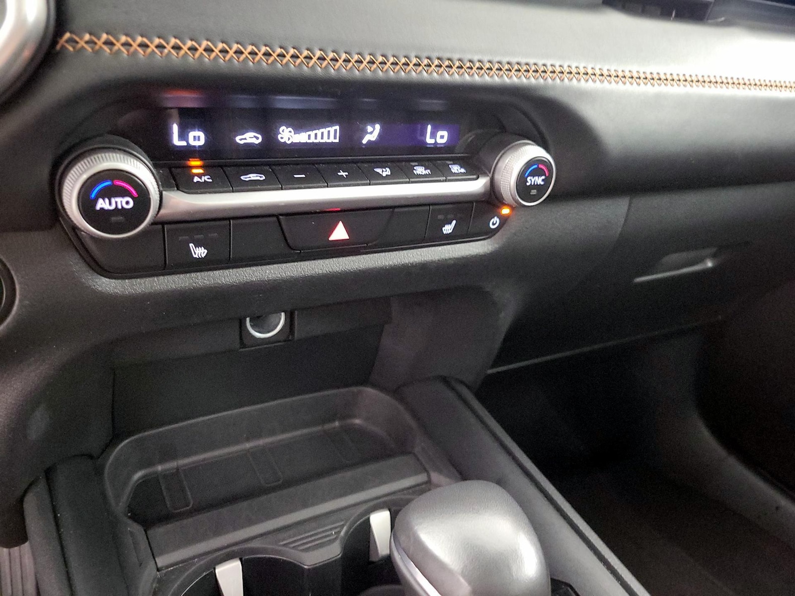 2025 Mazda CX-50 Premium - Photo 17
