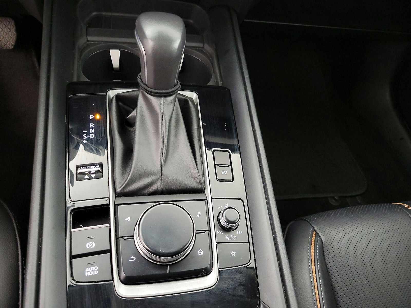 2025 Mazda CX-50 Premium - Photo 18