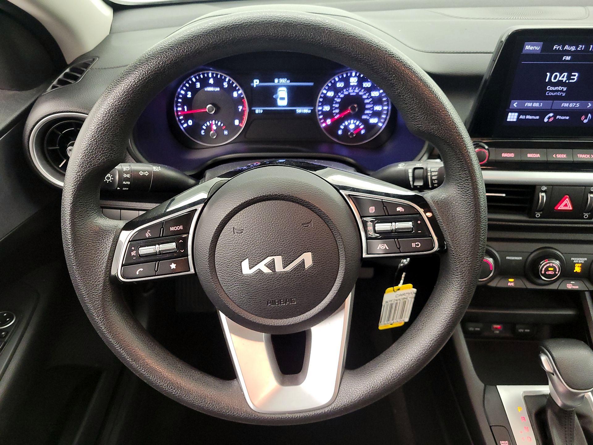 Thumbnail: 2022 Kia Forte - 10
