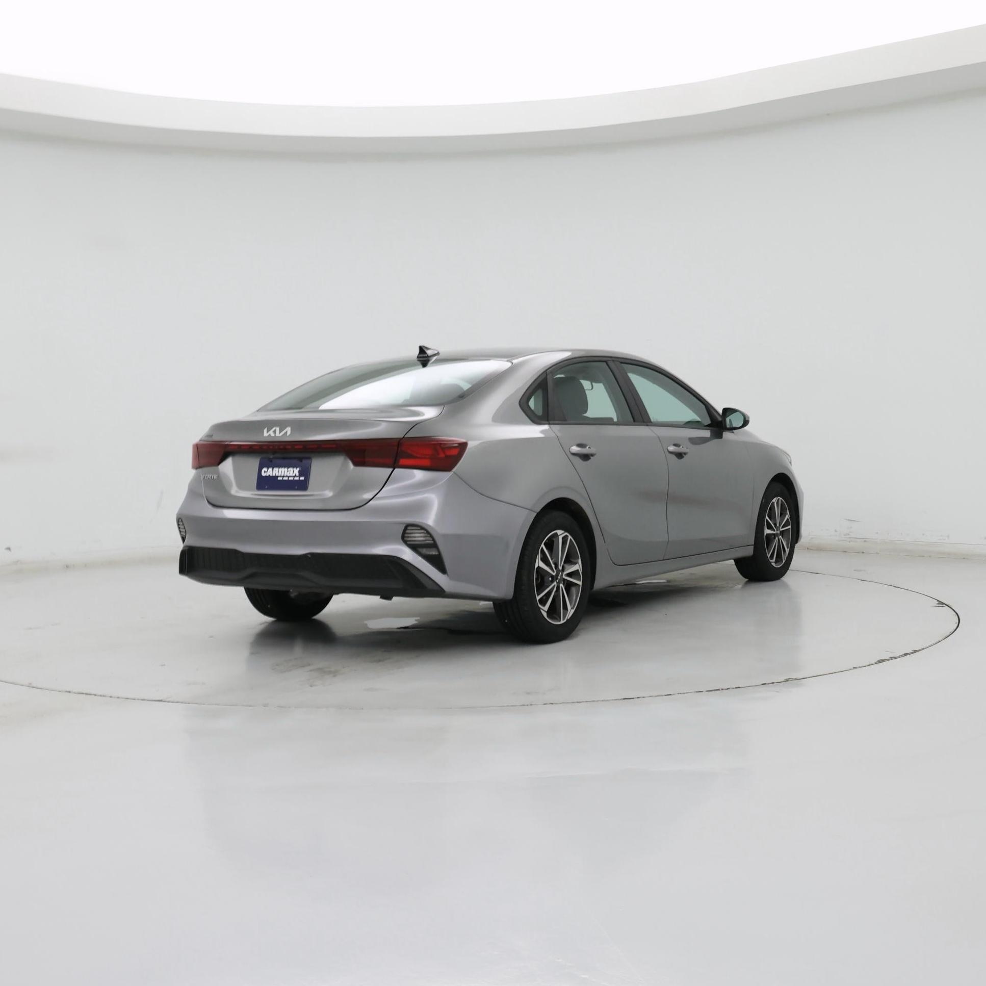 Thumbnail: 2022 Kia Forte - 8