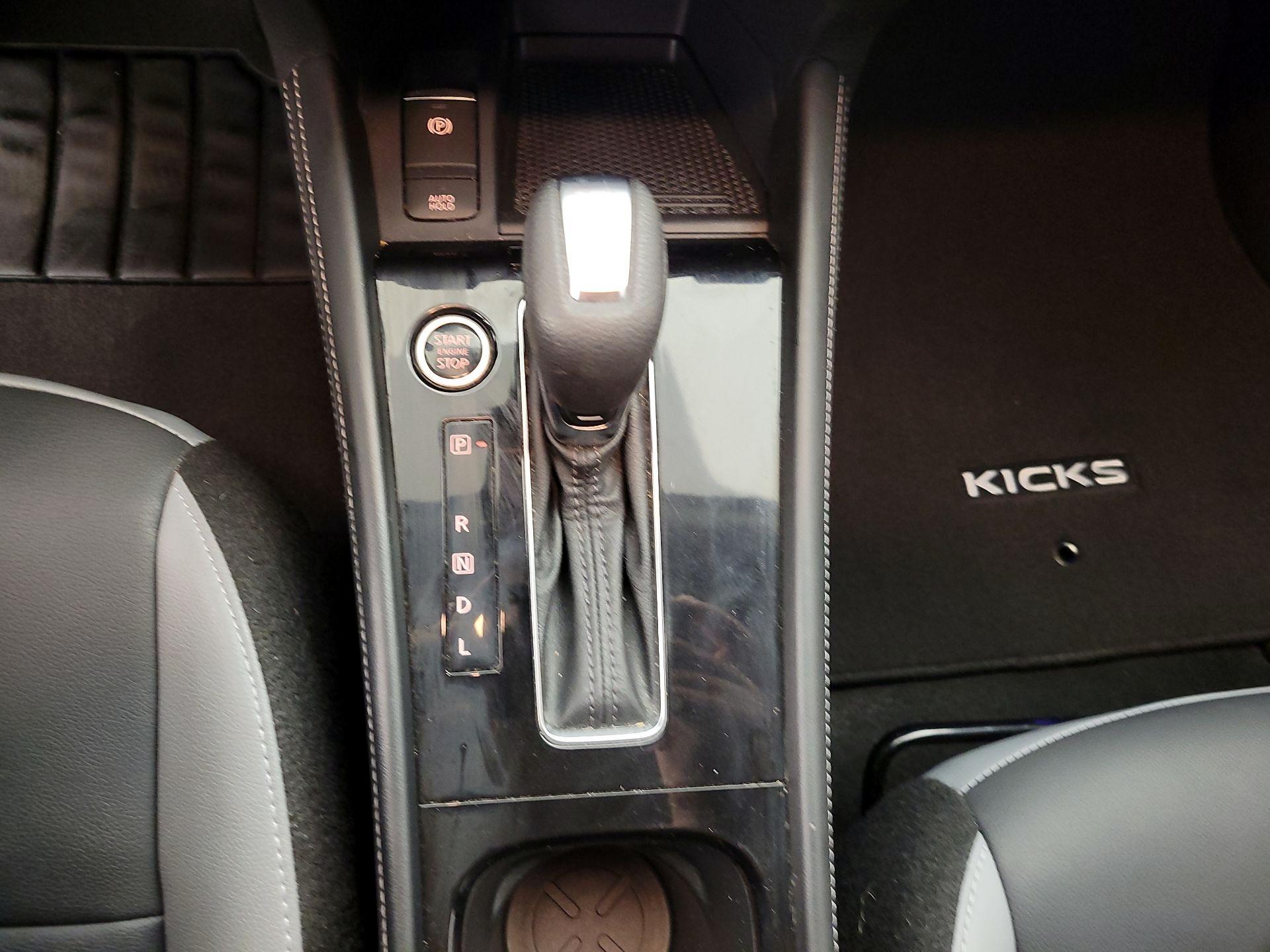 Thumbnail: 2023 Nissan Kicks - 17