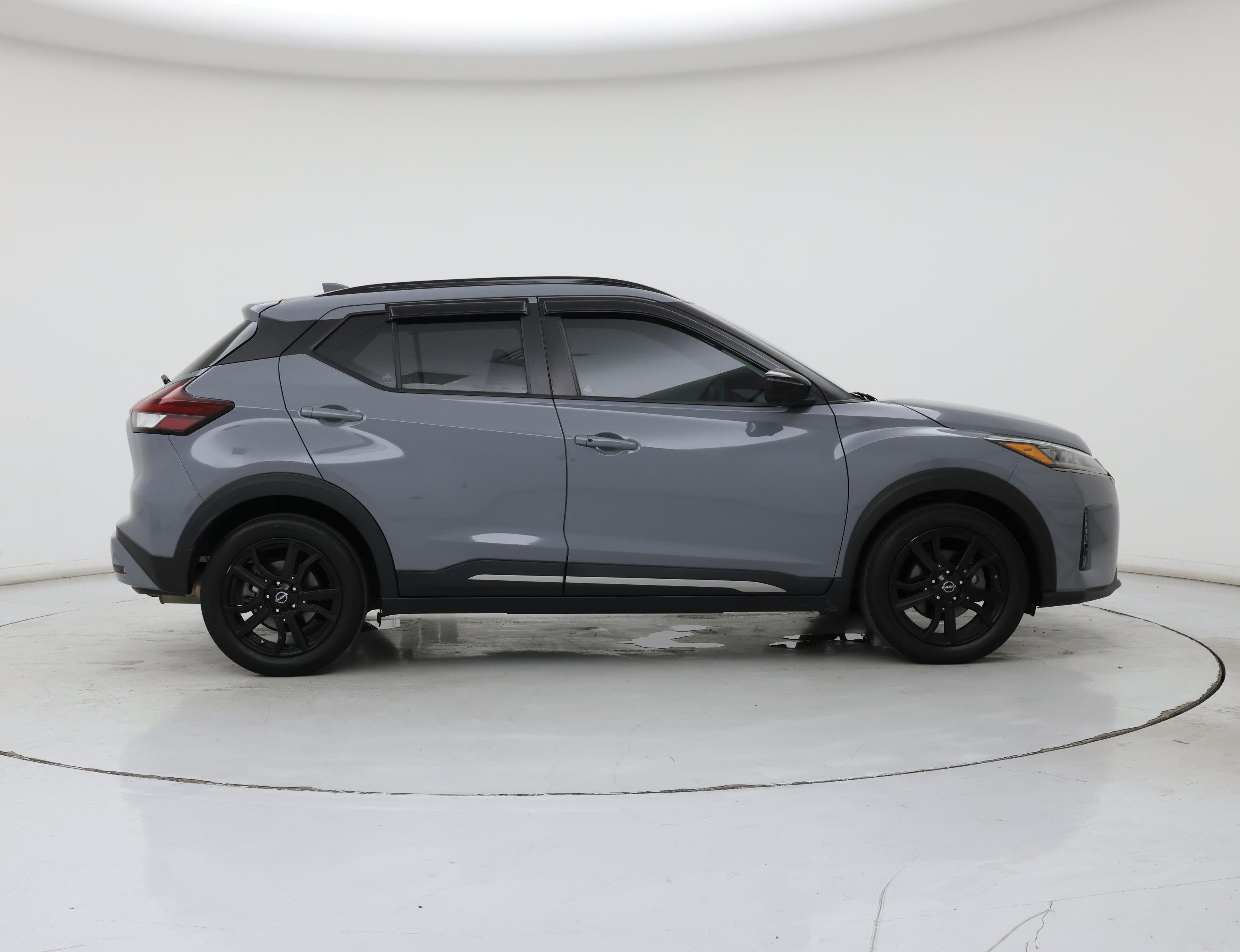 Thumbnail: 2023 Nissan Kicks - 7