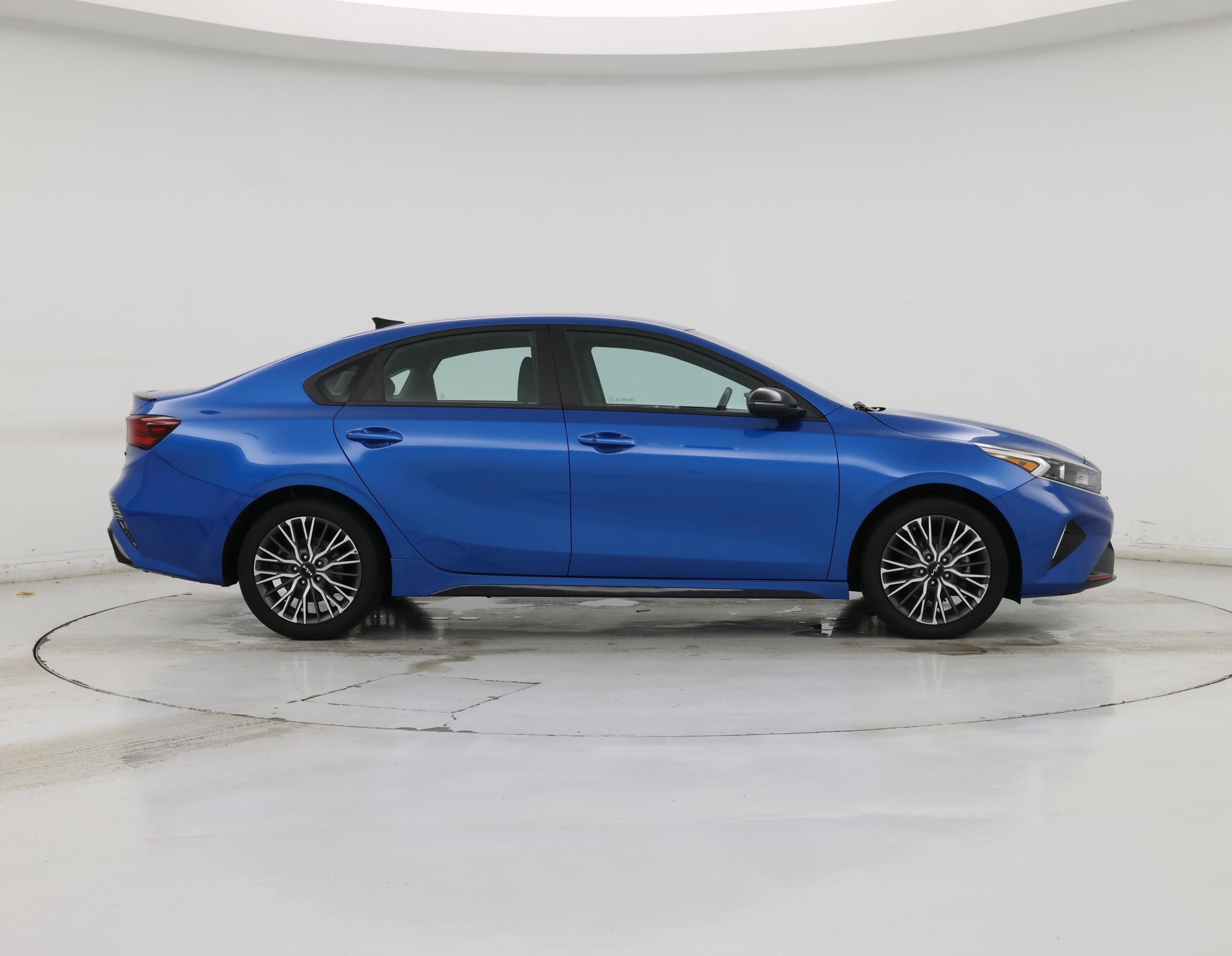 Thumbnail: 2023 Kia Forte - 7