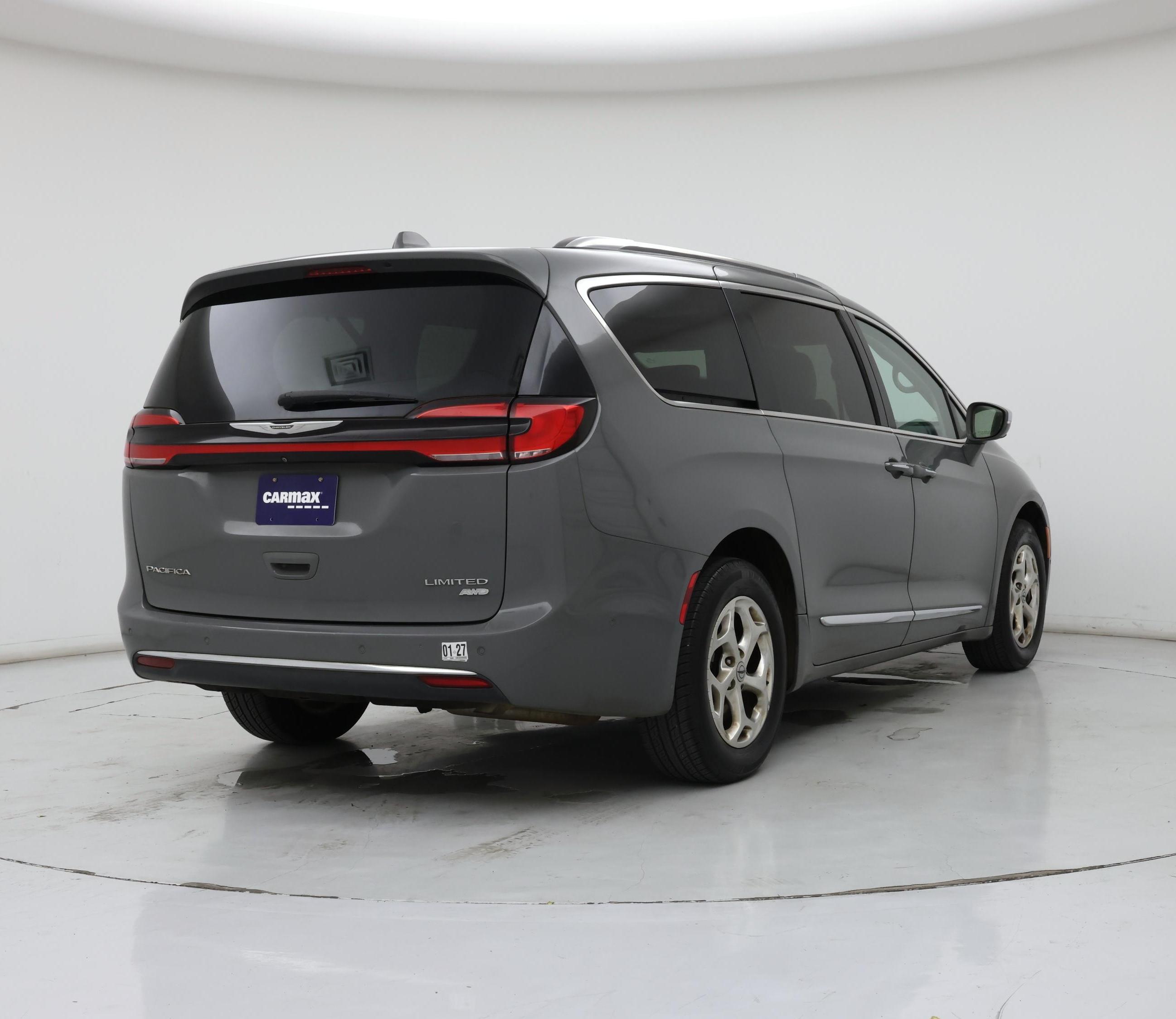 Thumbnail: 2021 Chrysler Pacifica - 8