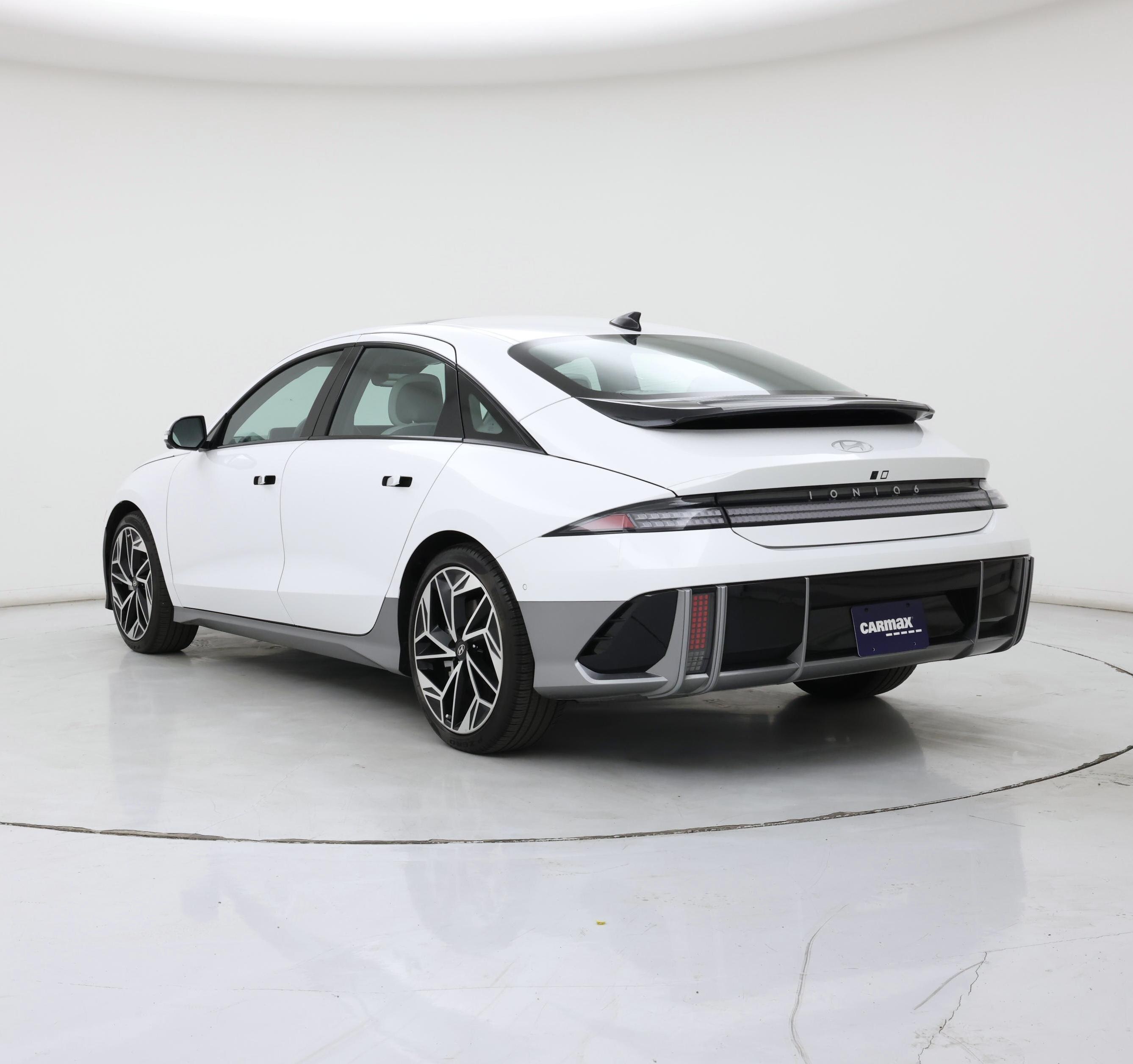 Thumbnail: 2023 Hyundai Ioniq 6 - 2