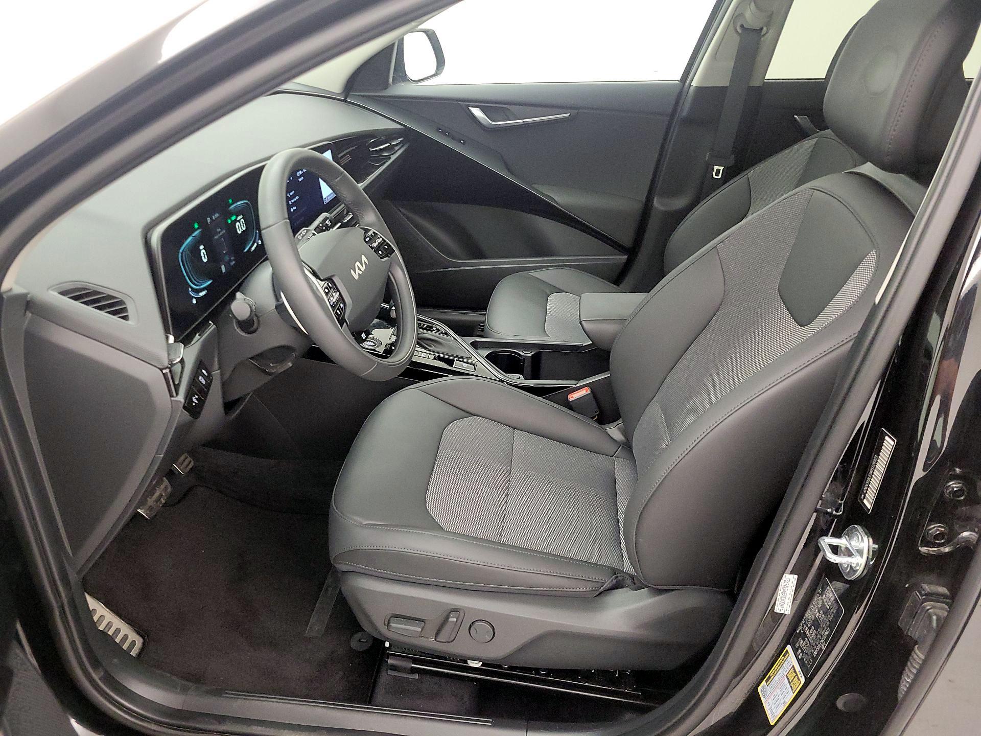 Thumbnail: 2024 Kia Niro - 11