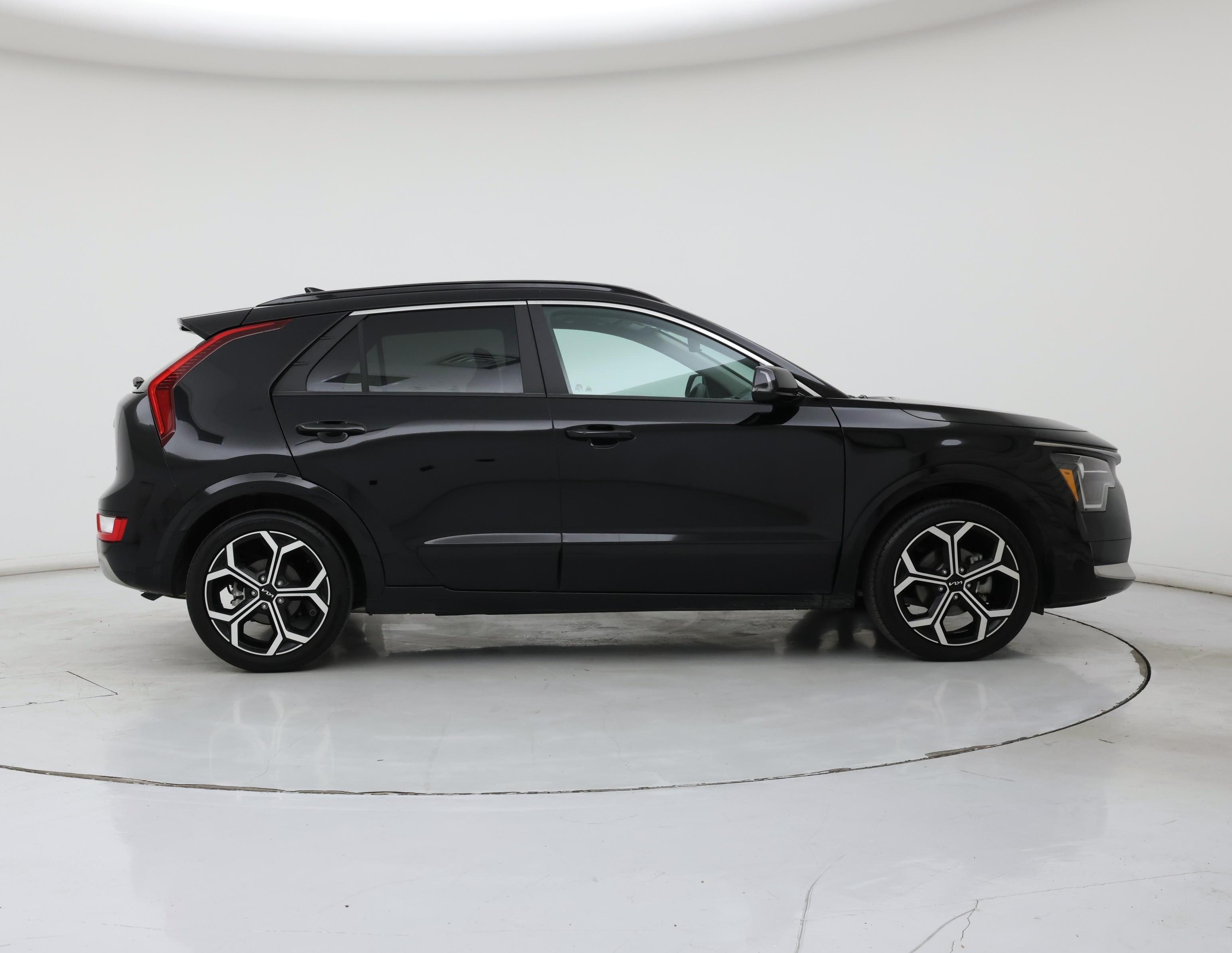 Thumbnail: 2024 Kia Niro - 7