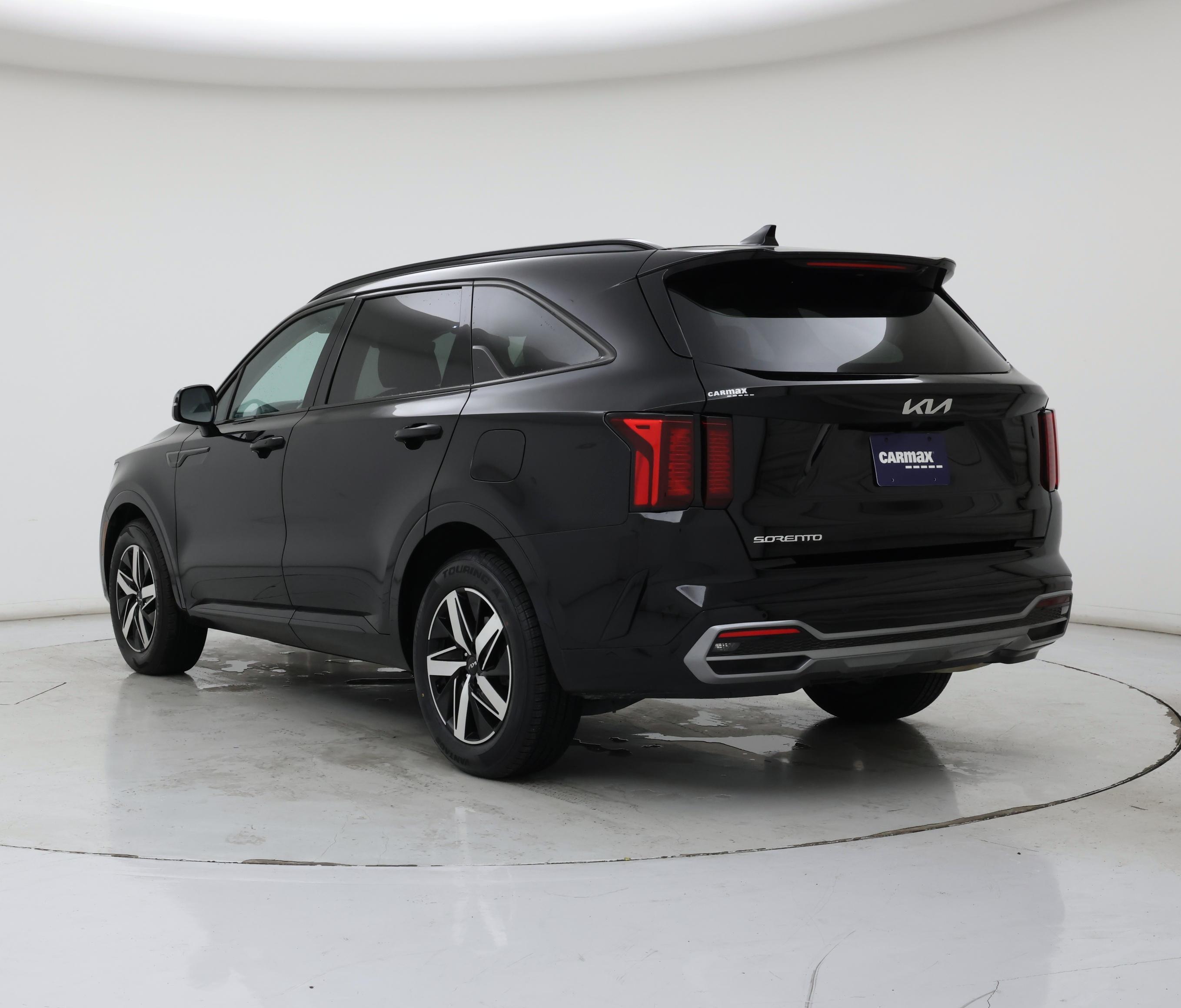 Thumbnail: 2023 Kia Sorento - 2