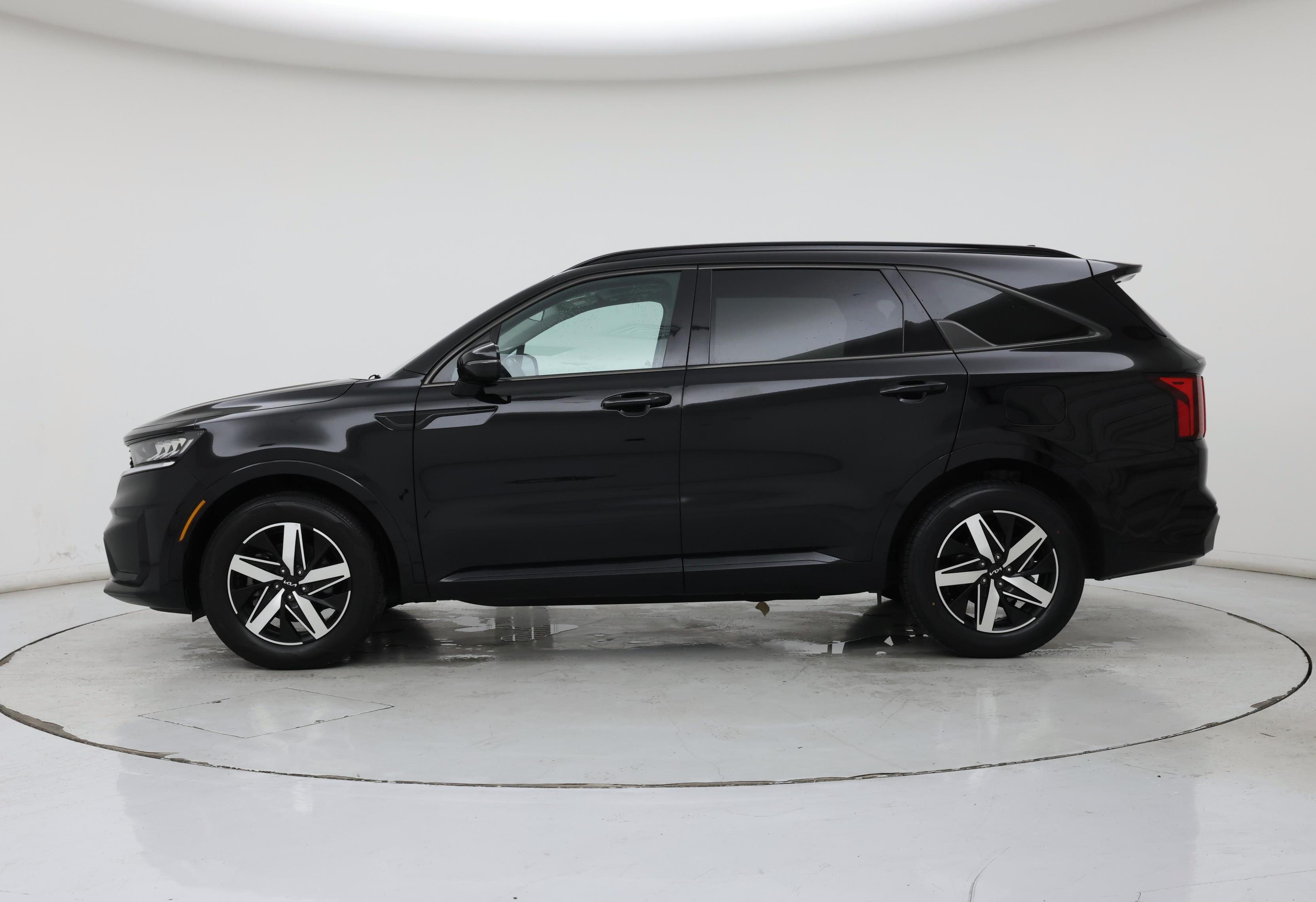 Thumbnail: 2023 Kia Sorento - 3