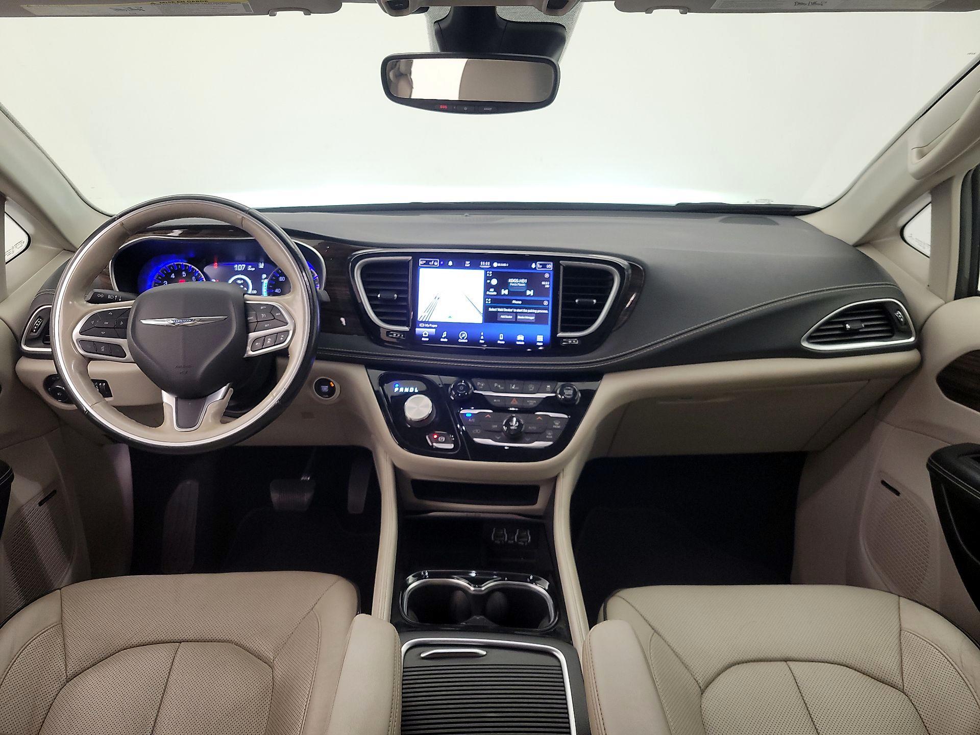 Thumbnail: 2021 Chrysler Pacifica - 9