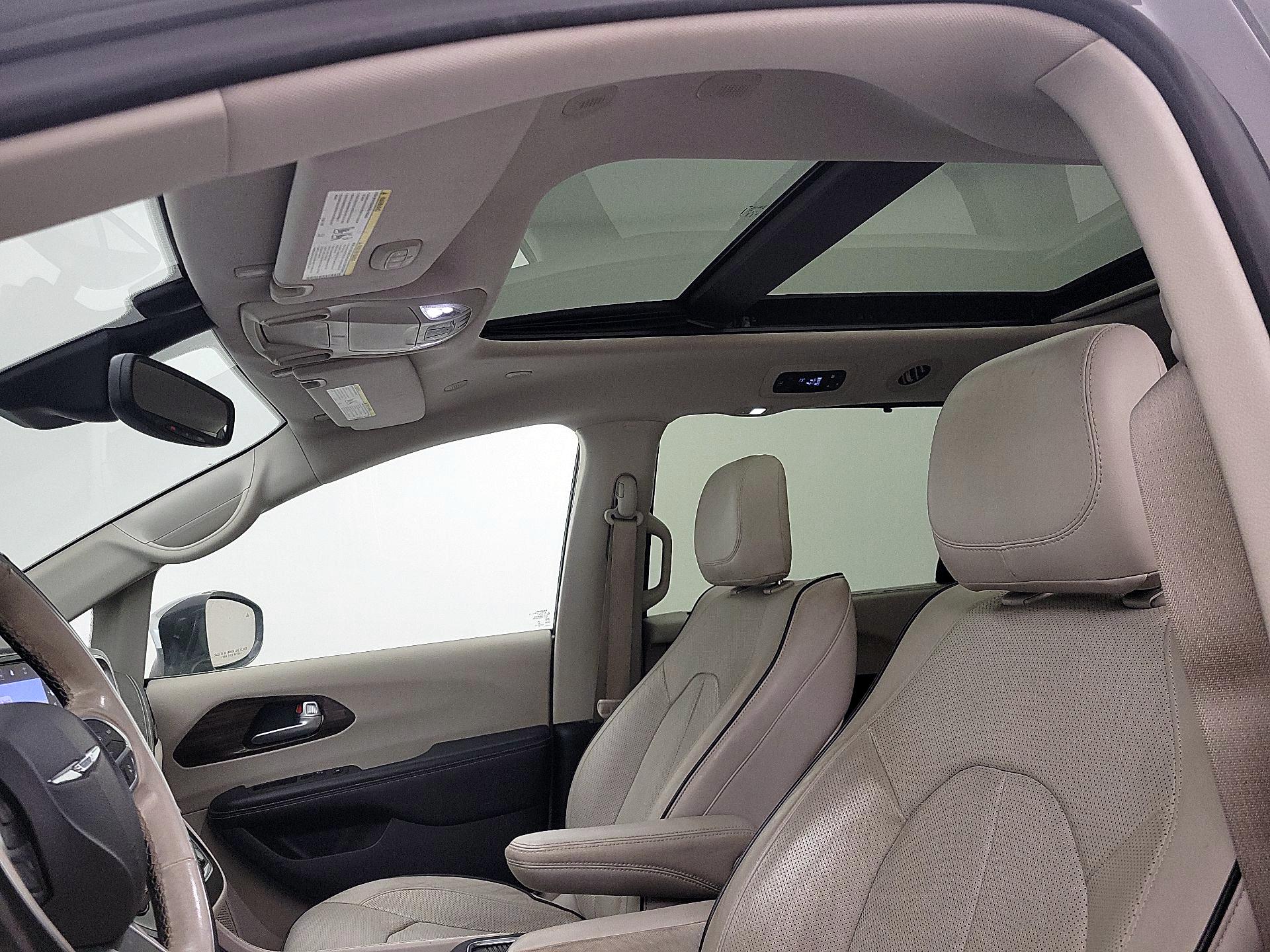 Thumbnail: 2021 Chrysler Pacifica - 20