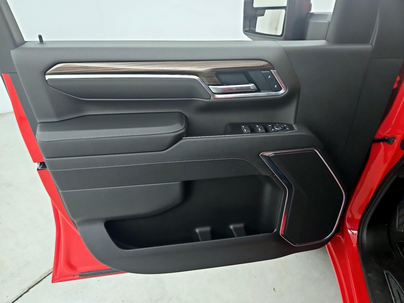 2025 Chevrolet Silverado 3500HD LT - Photo 13