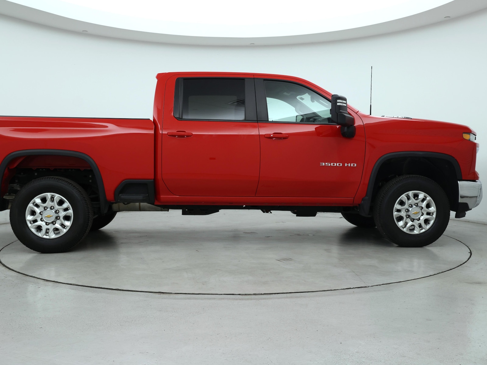 2025 Chevrolet Silverado 3500HD LT - Photo 8