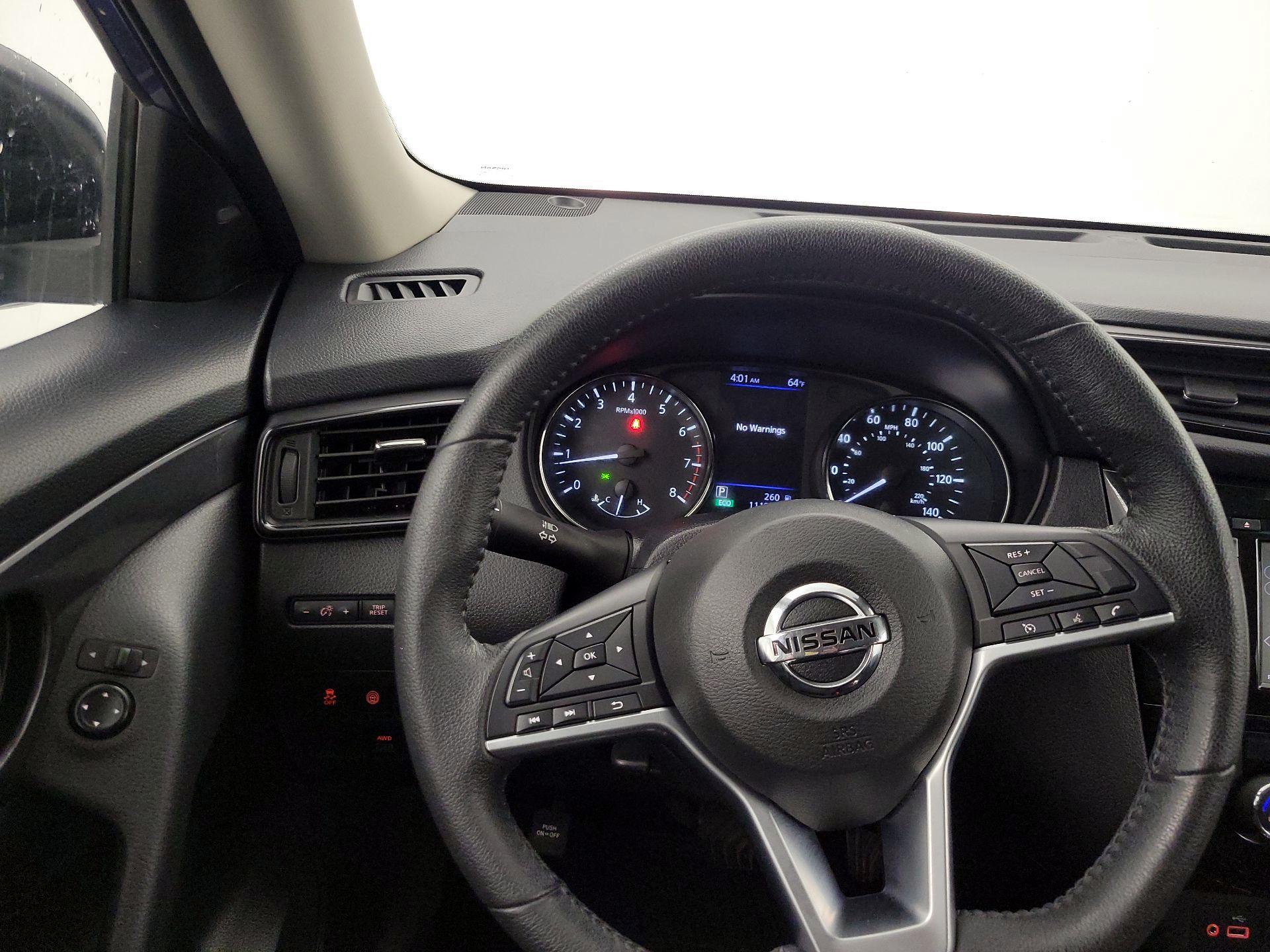 Thumbnail: 2020 Nissan Rogue - 10