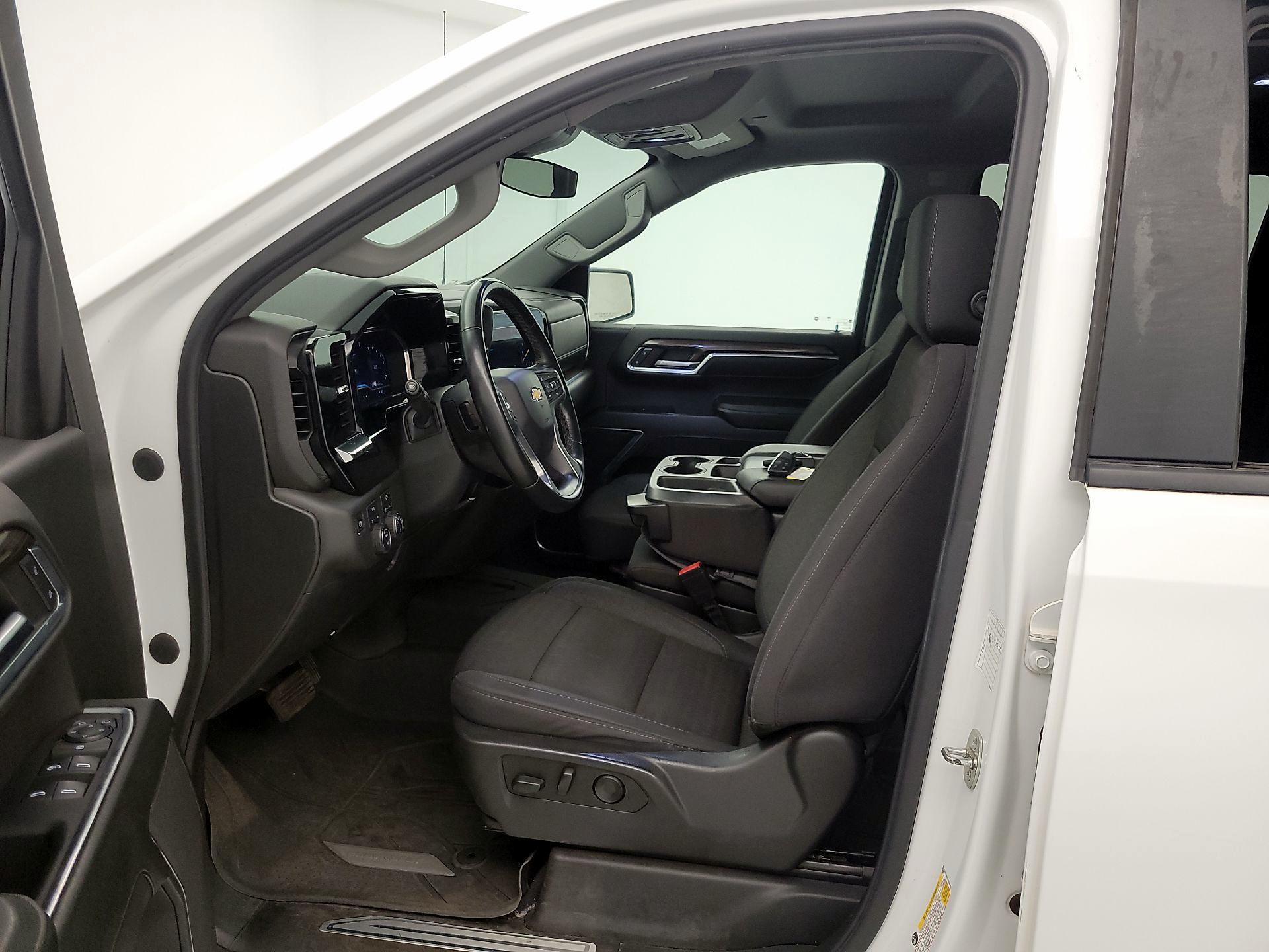 Thumbnail: 2023 Chevrolet Silverado 1500 - 11