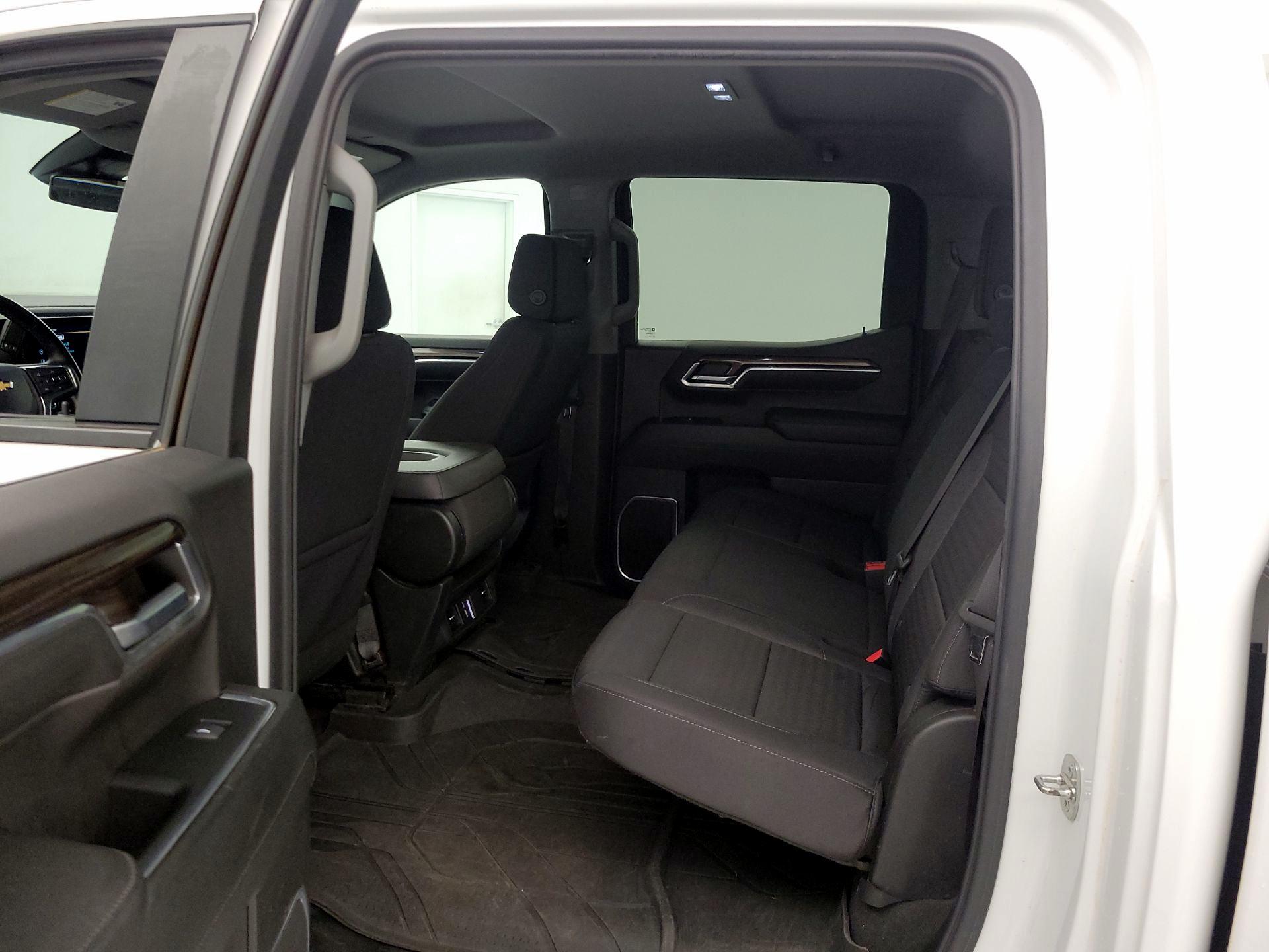 Thumbnail: 2023 Chevrolet Silverado 1500 - 19