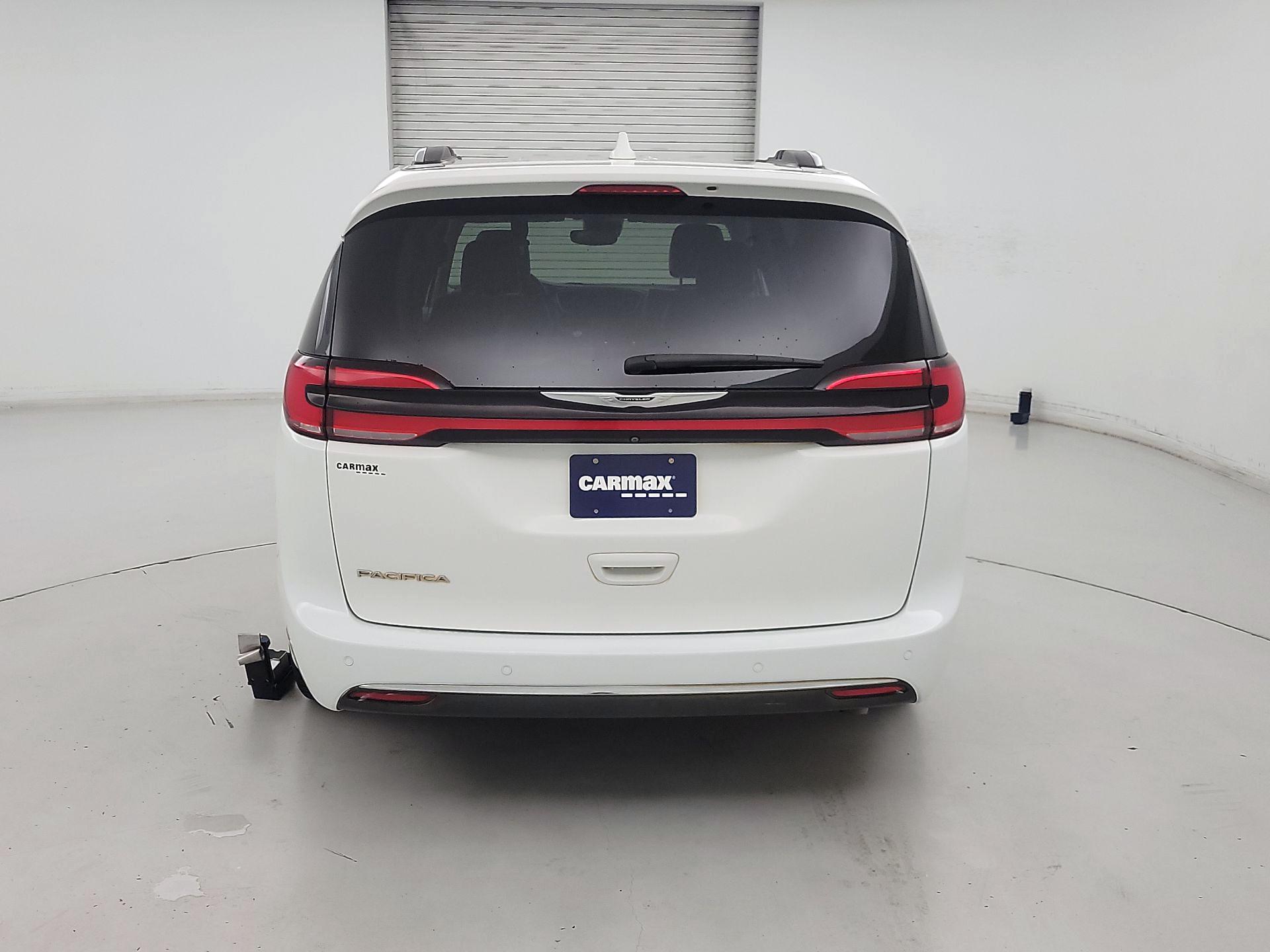 Thumbnail: 2021 Chrysler Pacifica - 6