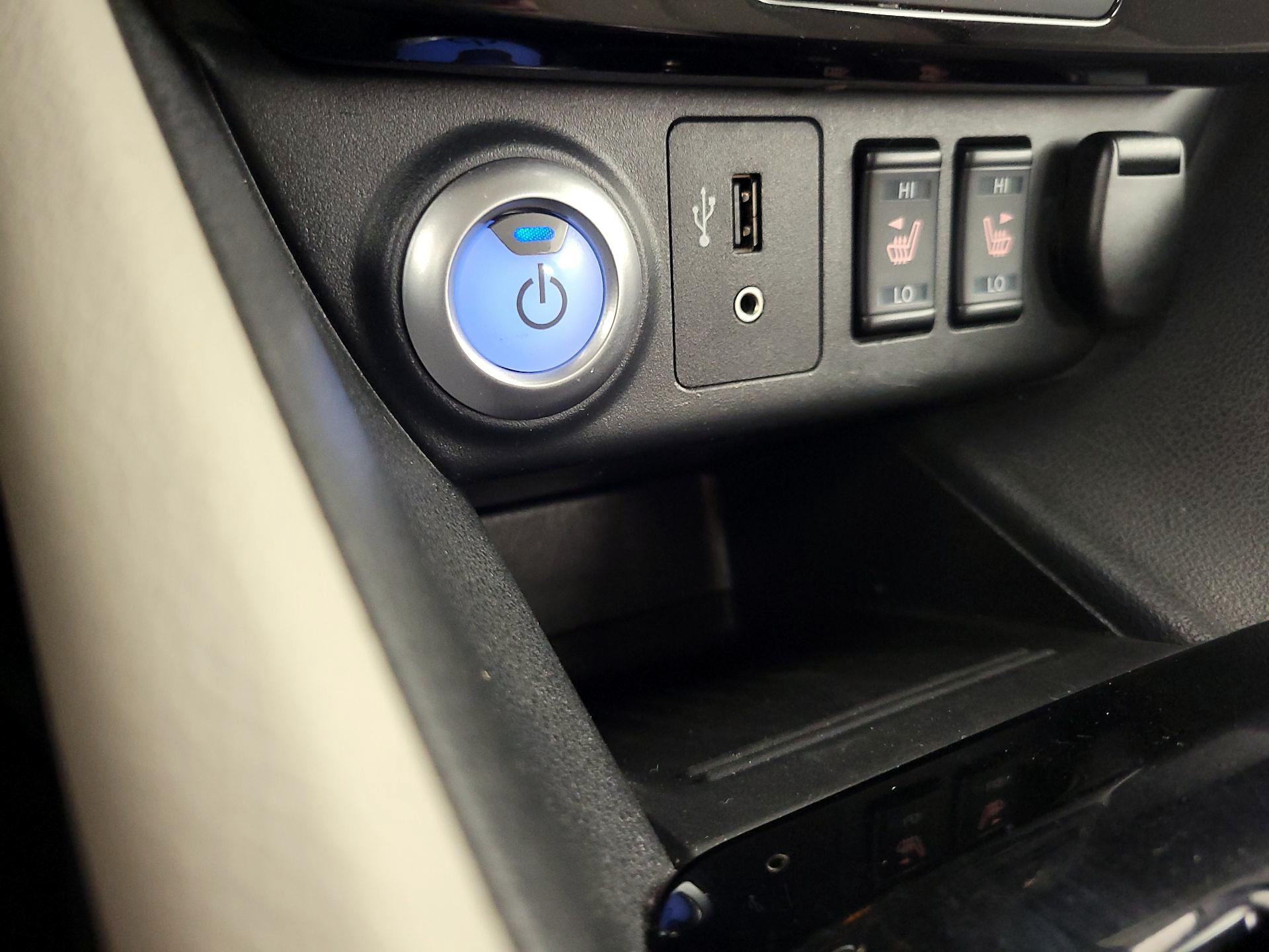 Thumbnail: 2019 Nissan Leaf - 19