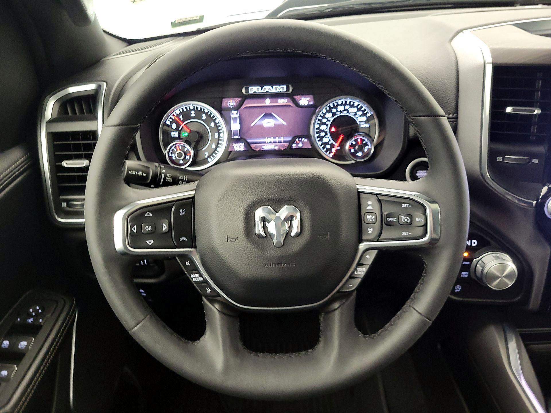 Thumbnail: 2025 RAM 1500 - 10