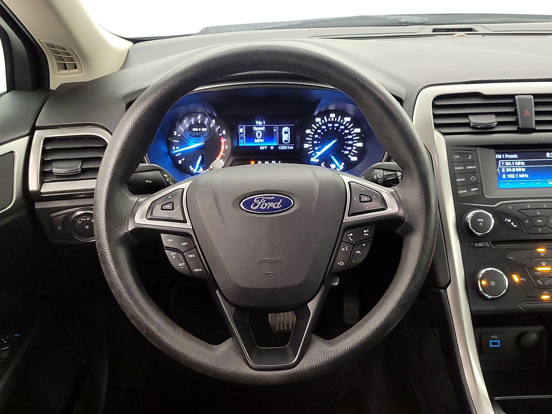 Thumbnail: 2017 Ford Fusion - 10