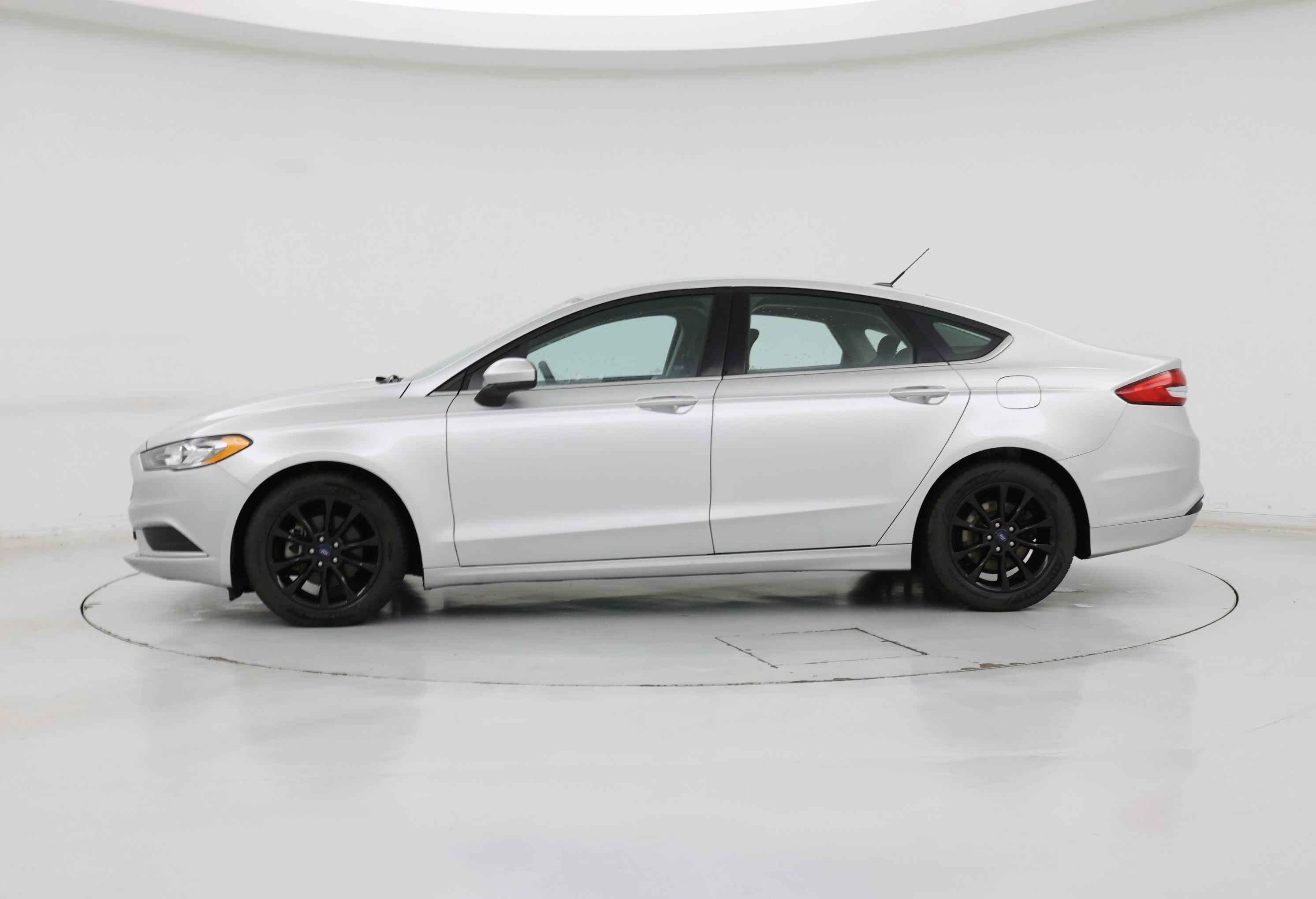 Thumbnail: 2017 Ford Fusion - 3