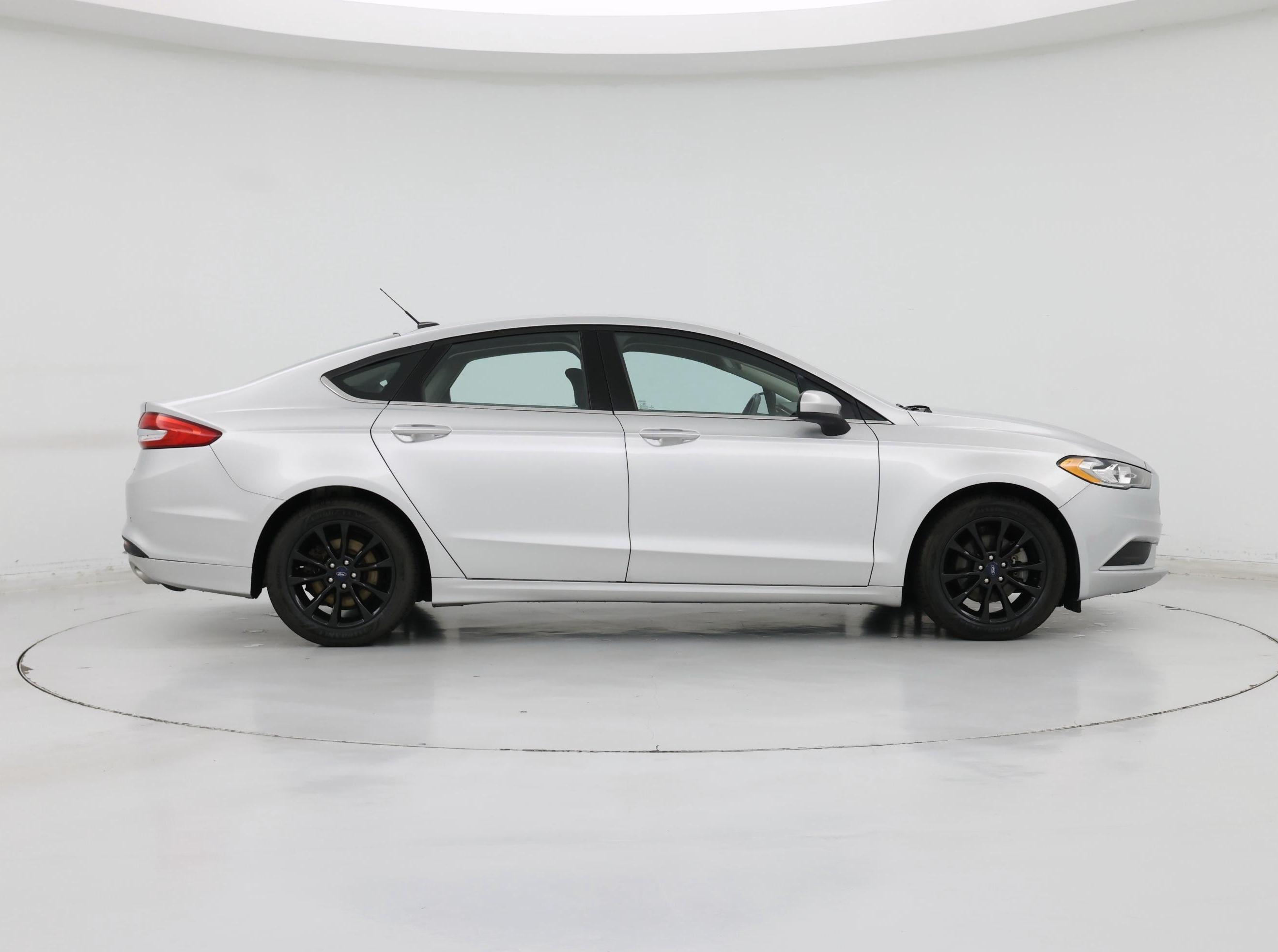 Thumbnail: 2017 Ford Fusion - 7
