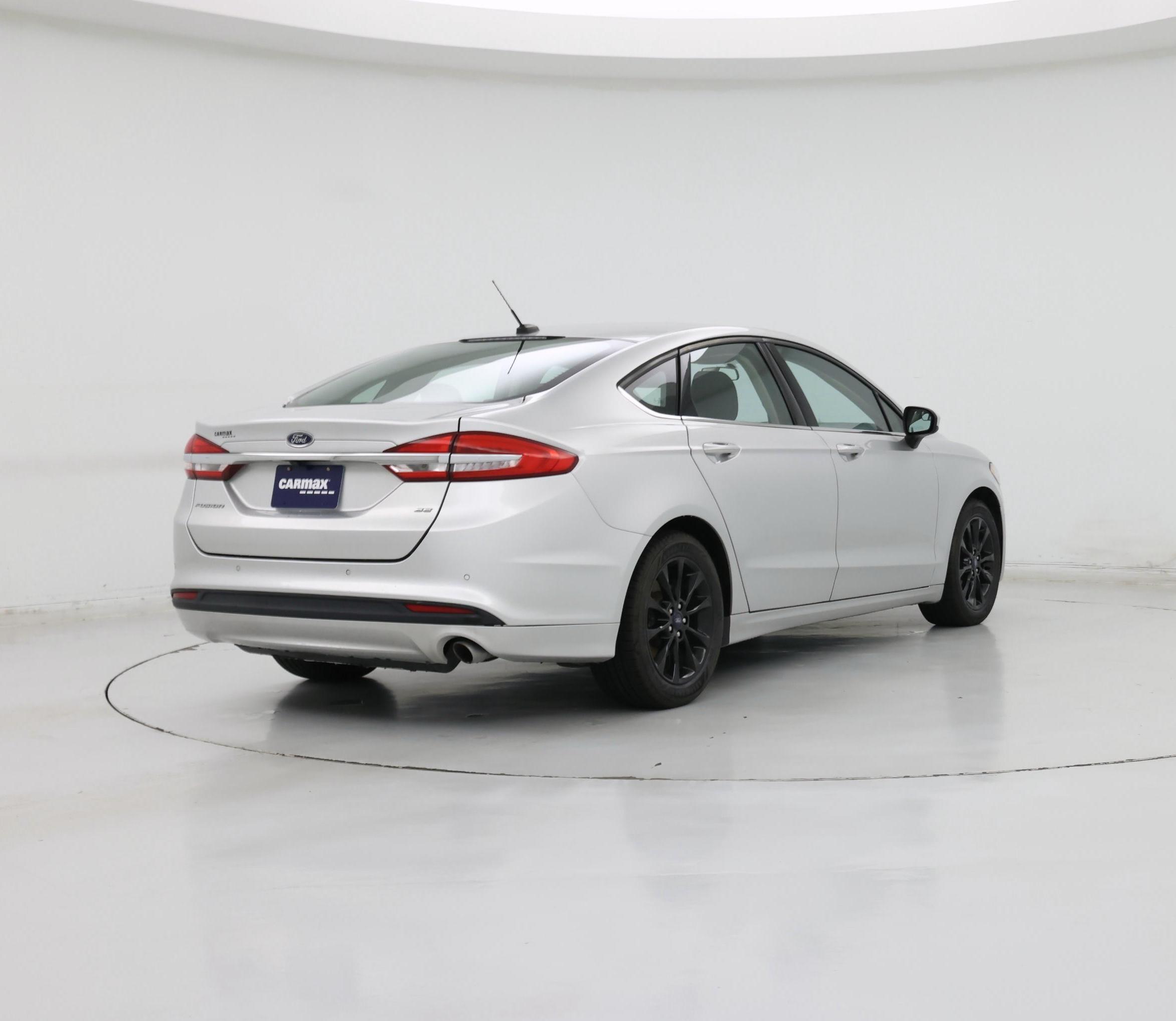 Thumbnail: 2017 Ford Fusion - 8