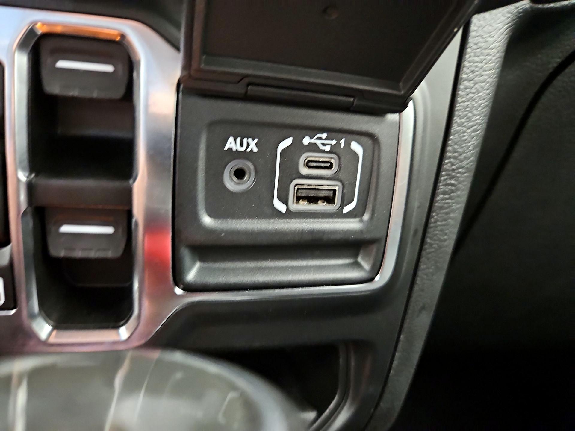 Thumbnail: 2023 Jeep Wrangler - 19