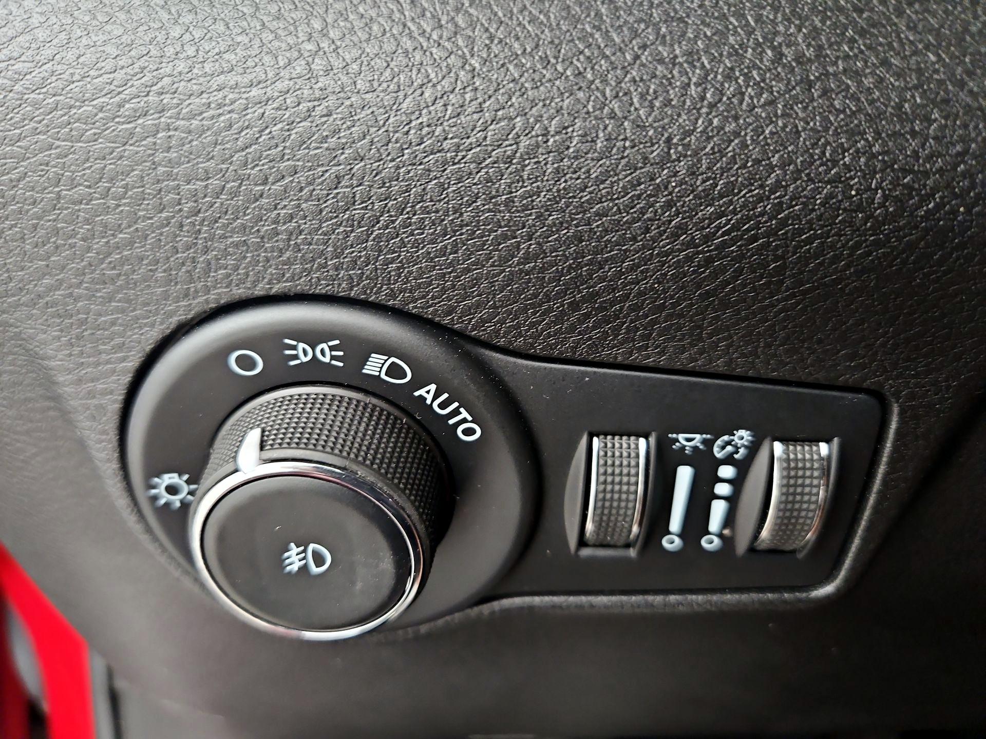 Thumbnail: 2022 Jeep Compass - 13