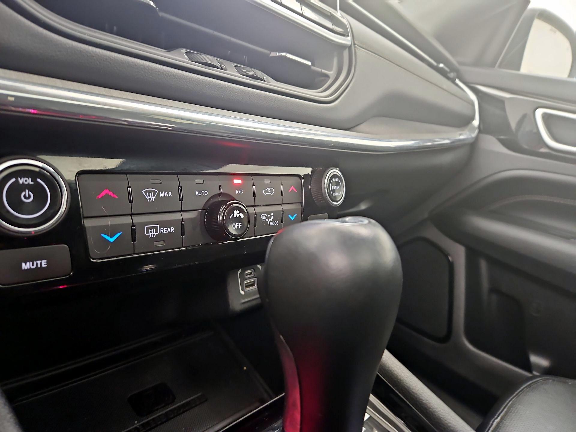 Thumbnail: 2022 Jeep Compass - 16