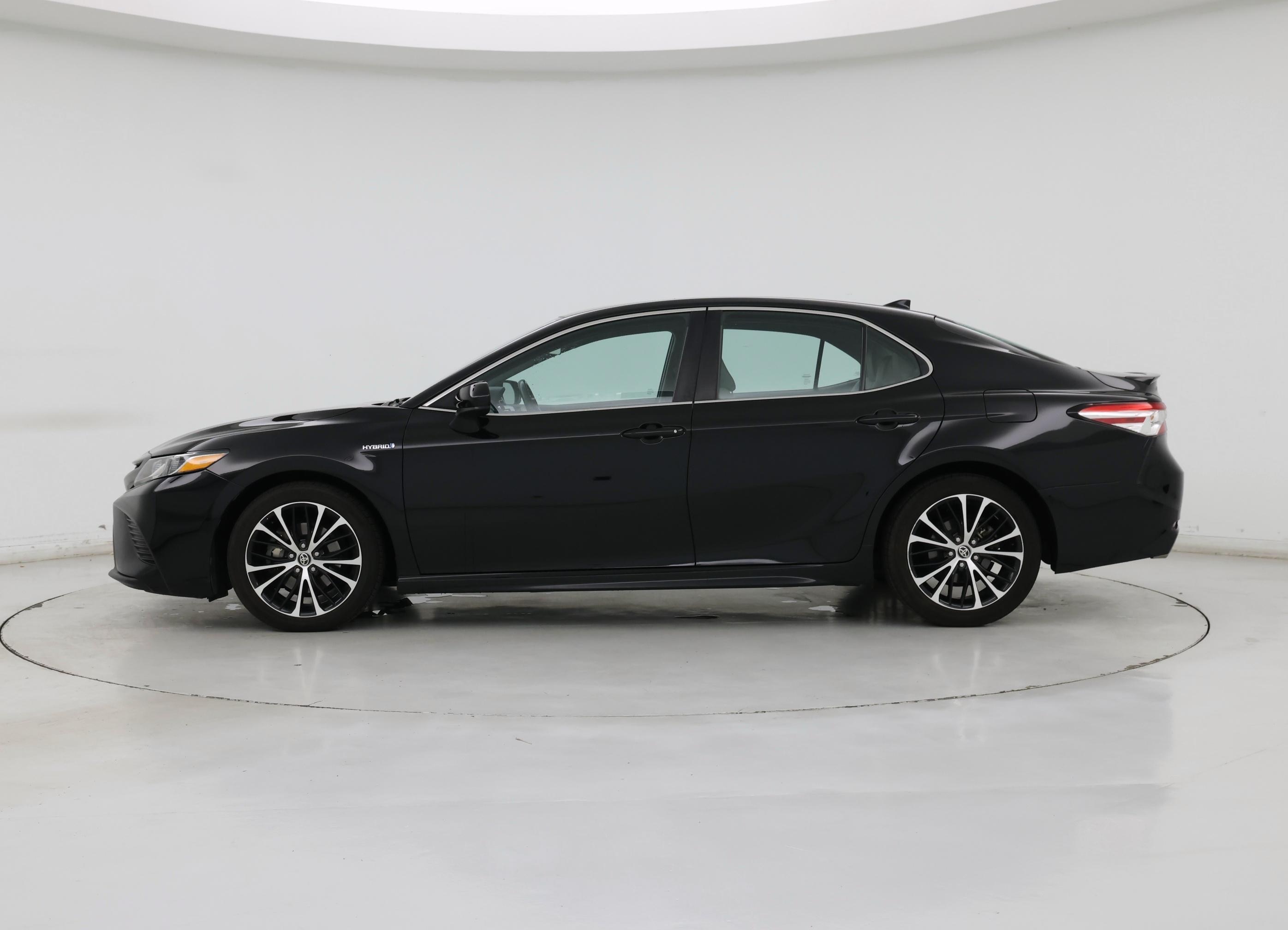 Thumbnail: 2020 Toyota Camry - 3