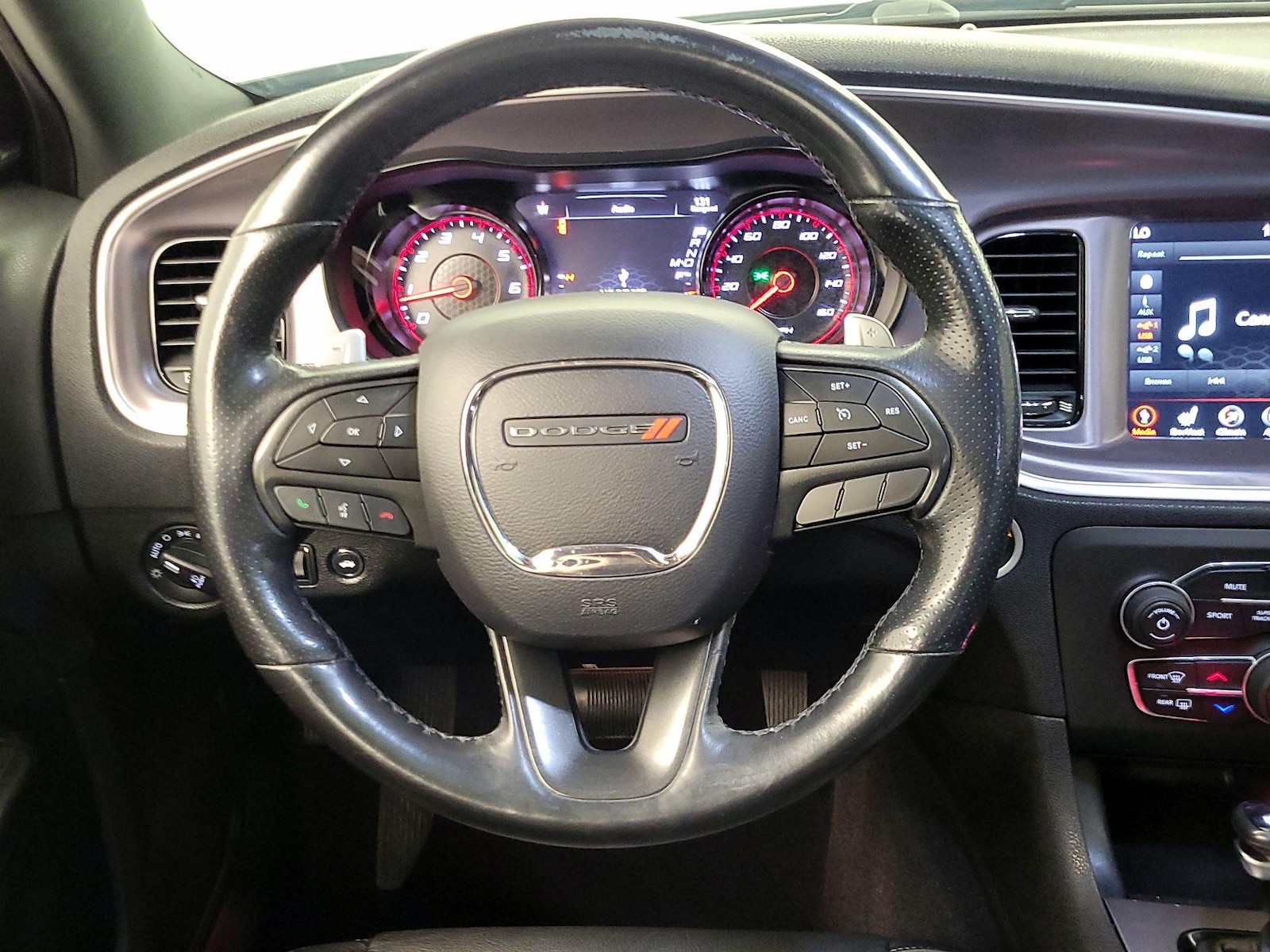 2019 Dodge Charger R/T - Photo 11