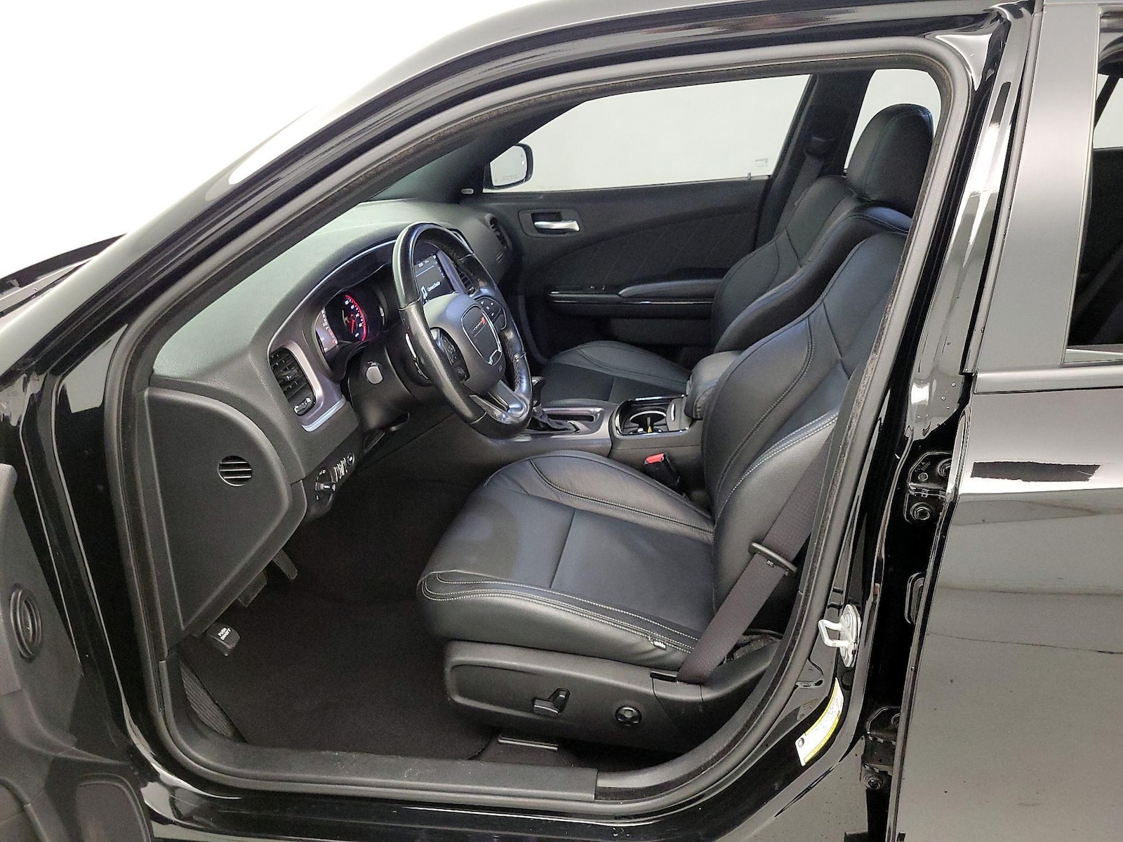2019 Dodge Charger R/T - Photo 12