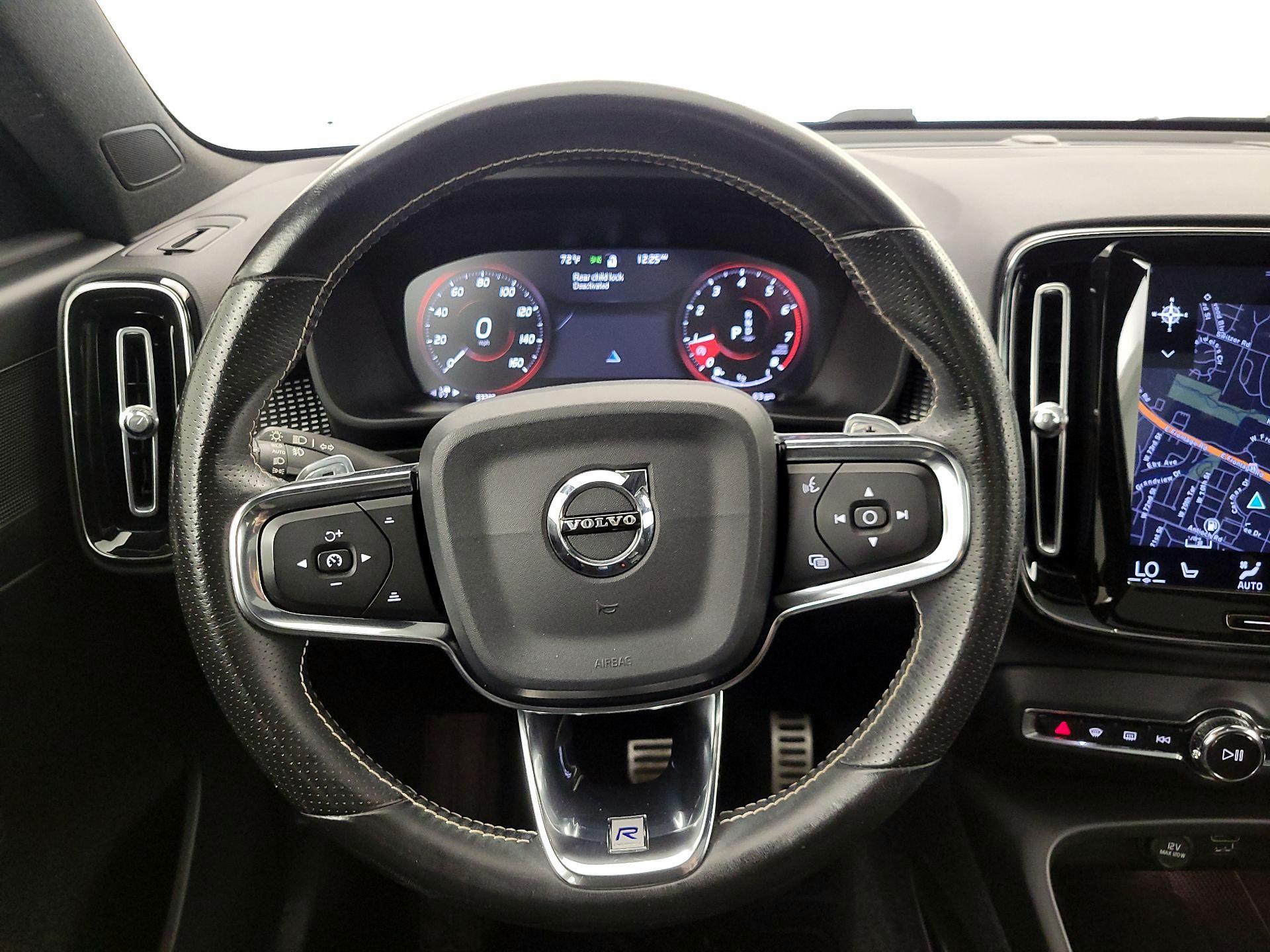 Thumbnail: 2019 Volvo XC40 - 10