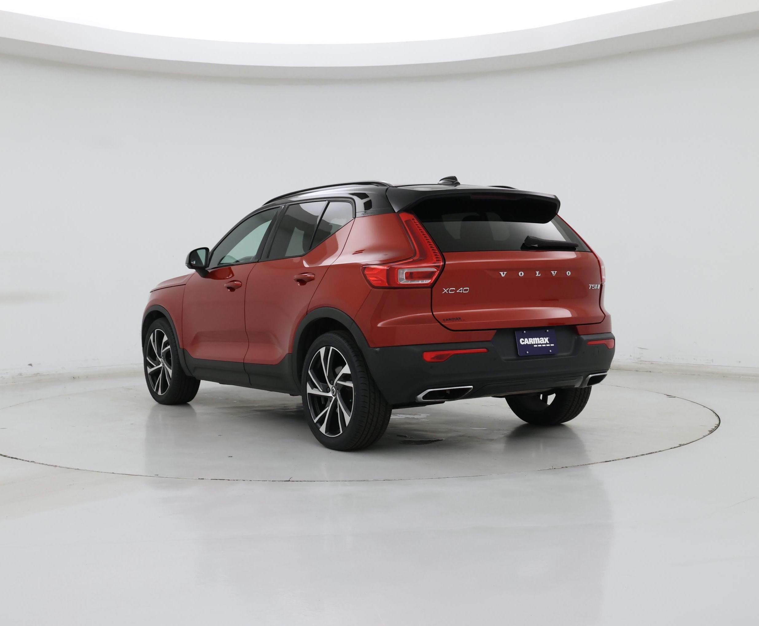 Thumbnail: 2019 Volvo XC40 - 2