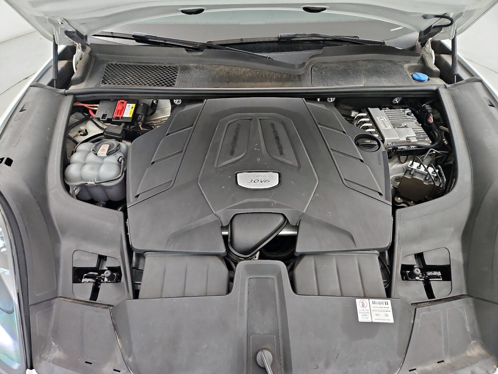 2021 Porsche Cayenne Base - Photo 23