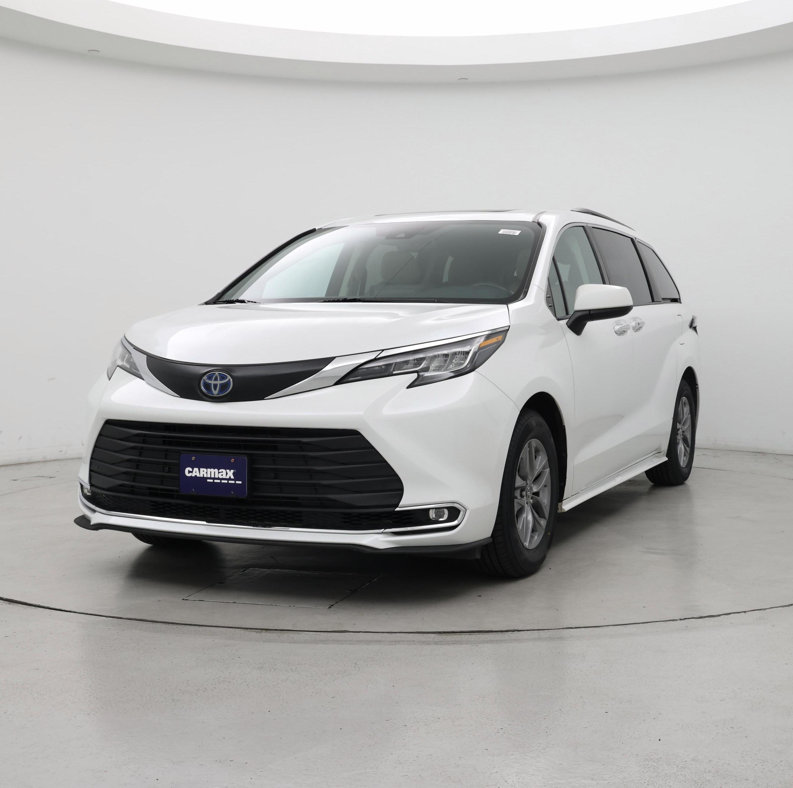 Thumbnail: 2022 Toyota Sienna - 4