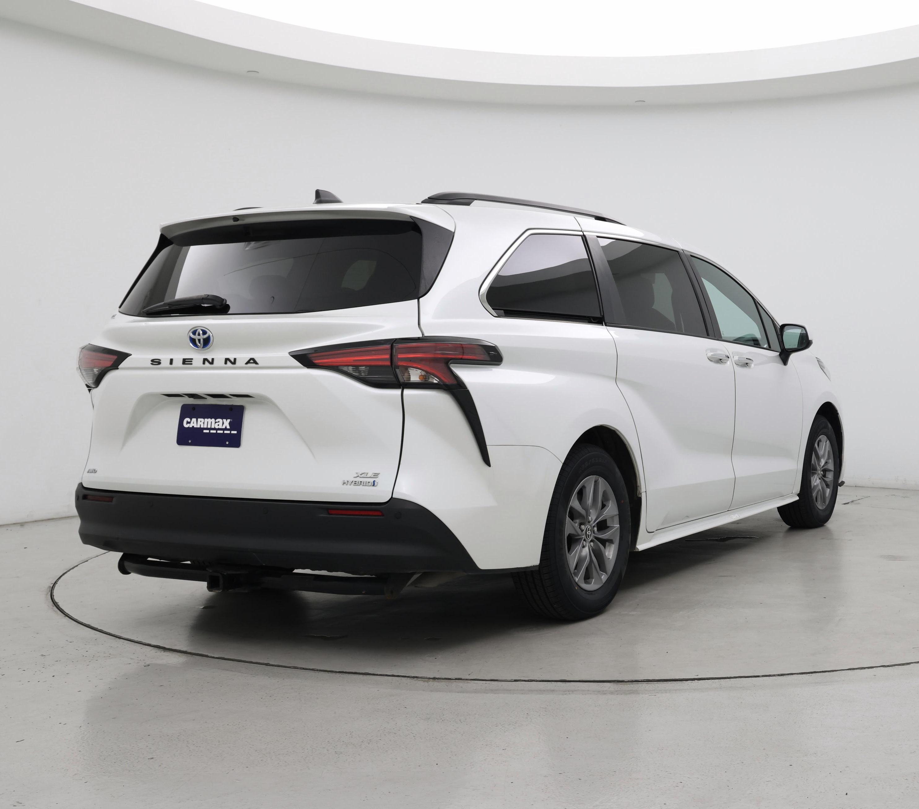 Thumbnail: 2022 Toyota Sienna - 8