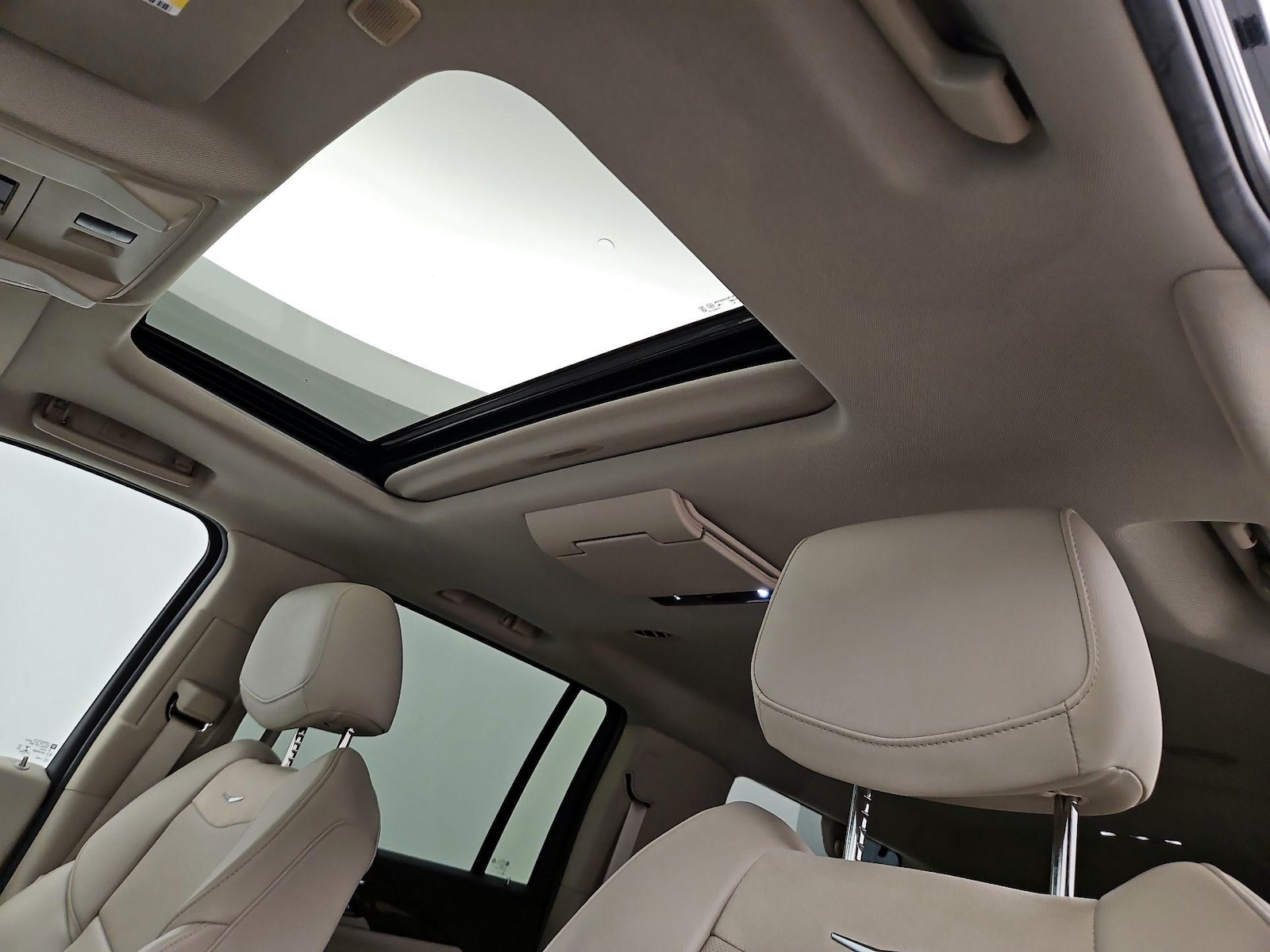 Sunroof(s) & Overhead Airbags