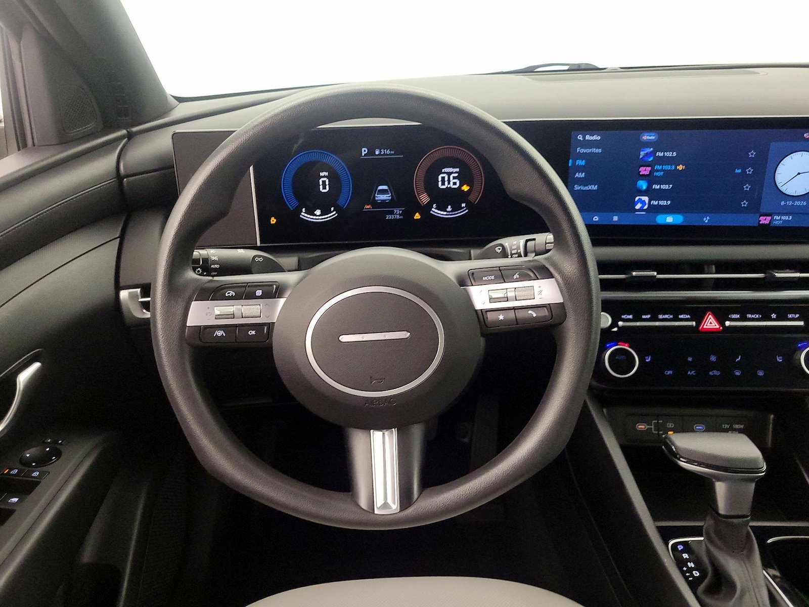 2025 Hyundai Santa Cruz SEL - Photo 11