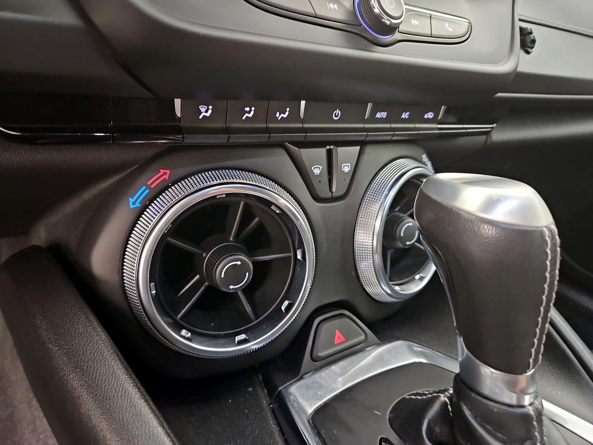 Thumbnail: 2021 Chevrolet Camaro - 15