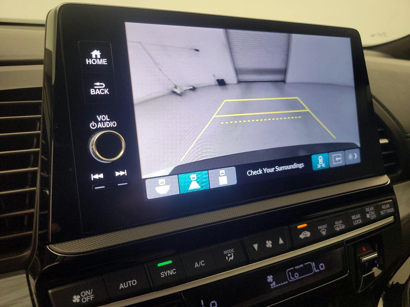 2025 Honda Odyssey Elite - Photo 16