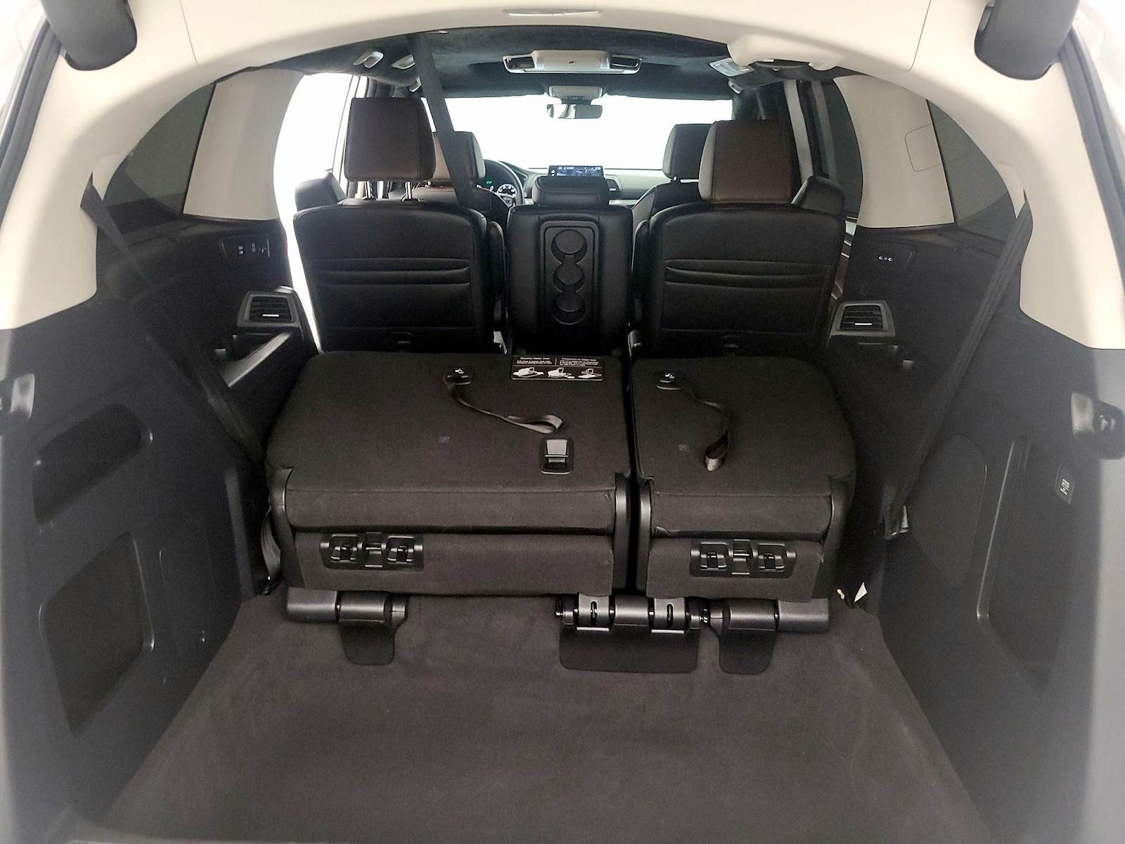2025 Honda Odyssey Elite - Photo 24