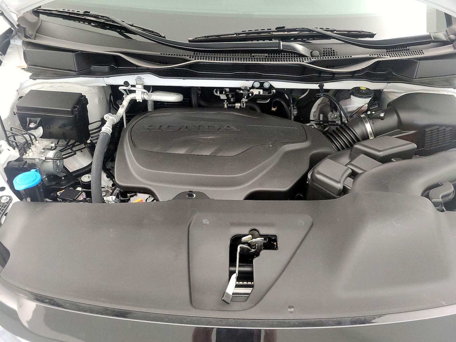 2025 Honda Odyssey Elite - Photo 25