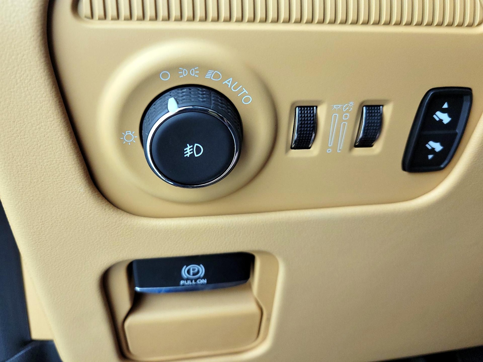 2023 Jeep Grand Wagoneer Series III - Photo 14