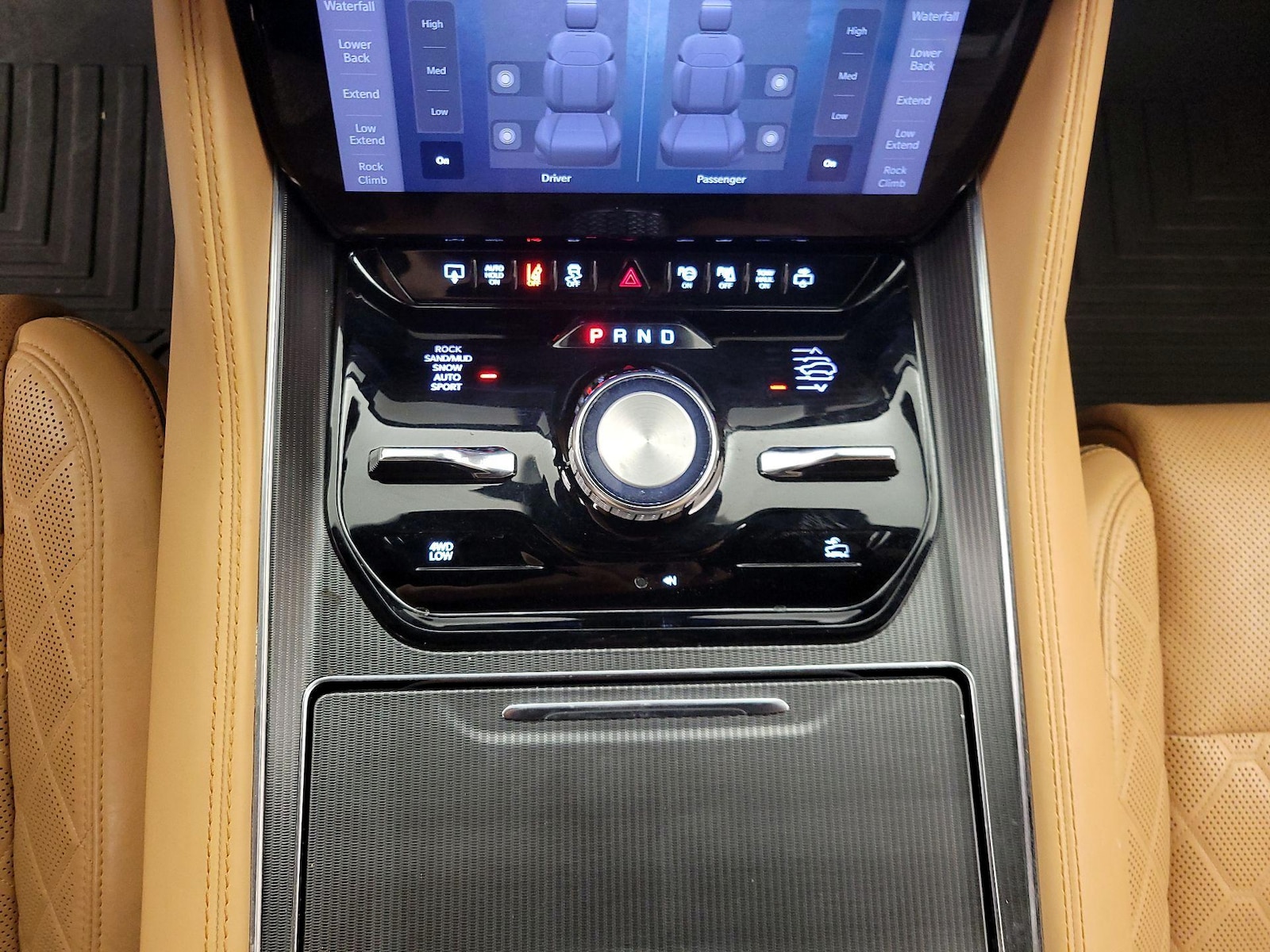 2023 Jeep Grand Wagoneer Series III - Photo 19