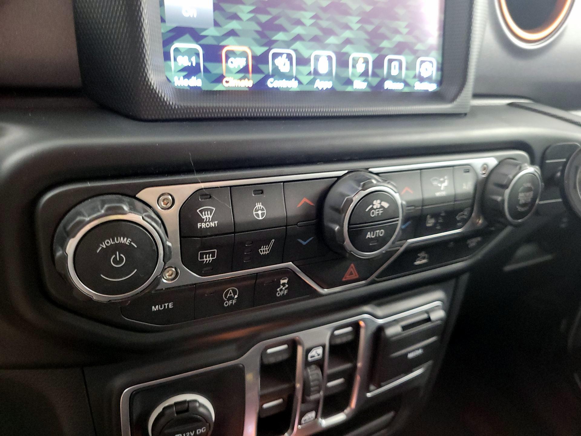 Thumbnail: 2022 Jeep Gladiator - 17