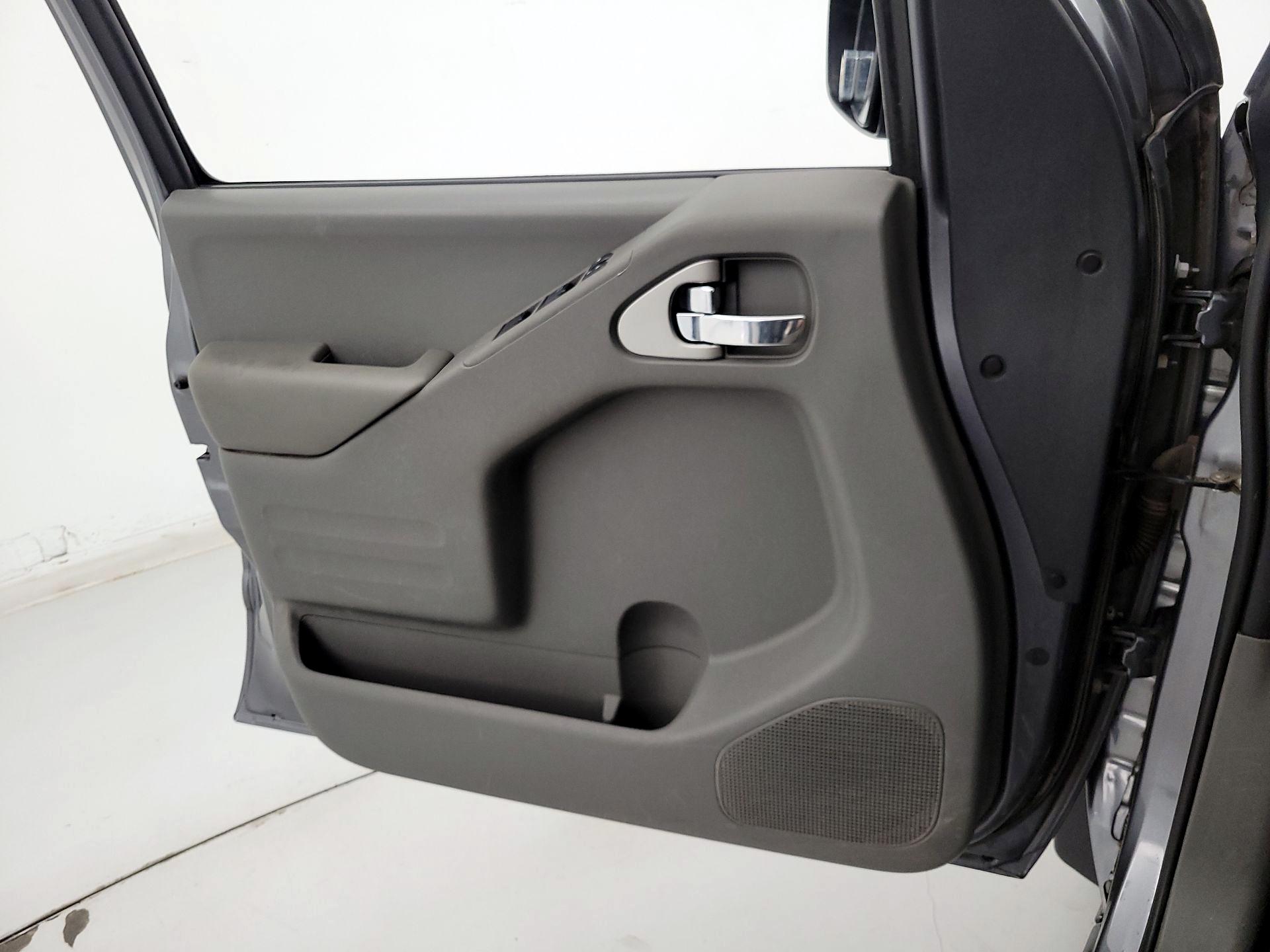 Thumbnail: 2019 Nissan Frontier - 12