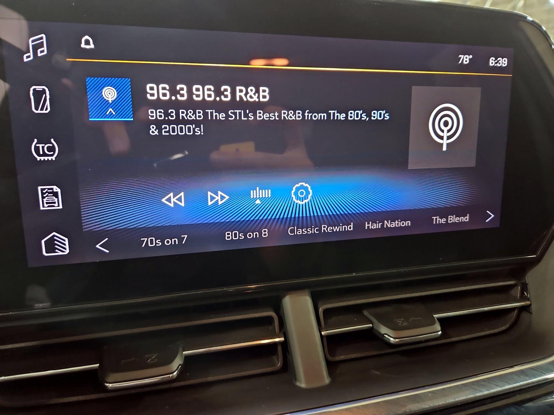 Thumbnail: 2025 Chevrolet Trax - 15